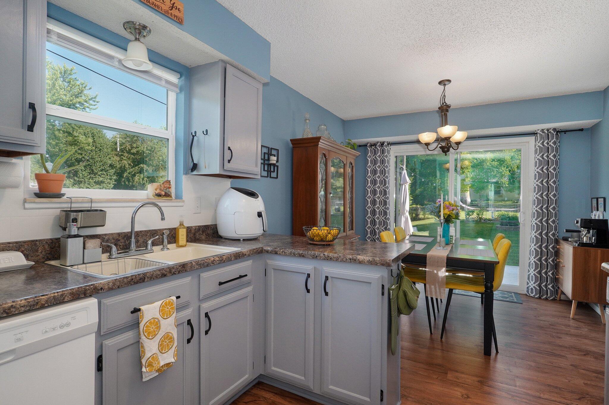 Lindon-SperrySycmrWl - Residential