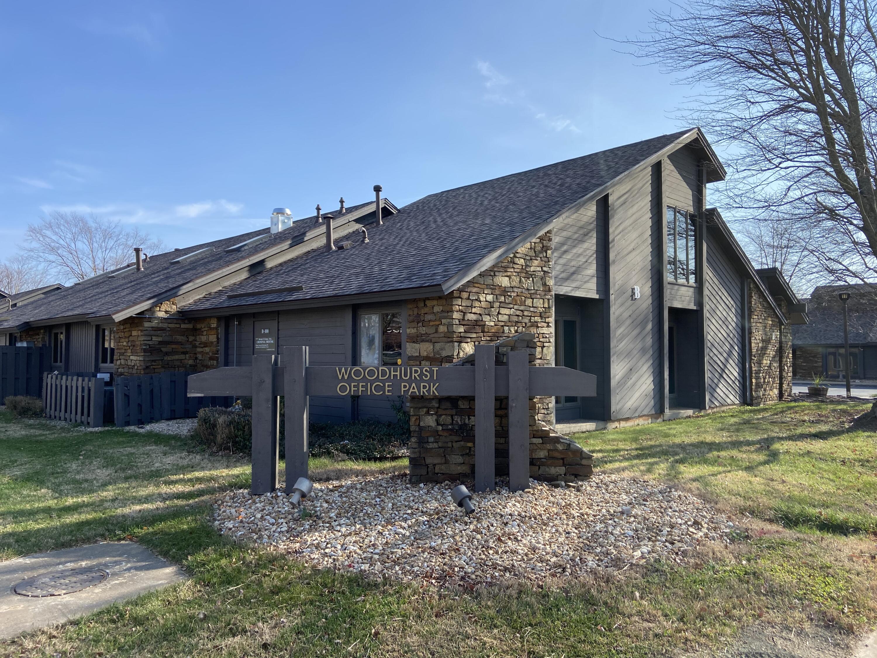Woodhurst Office Pk - Commercial Lease