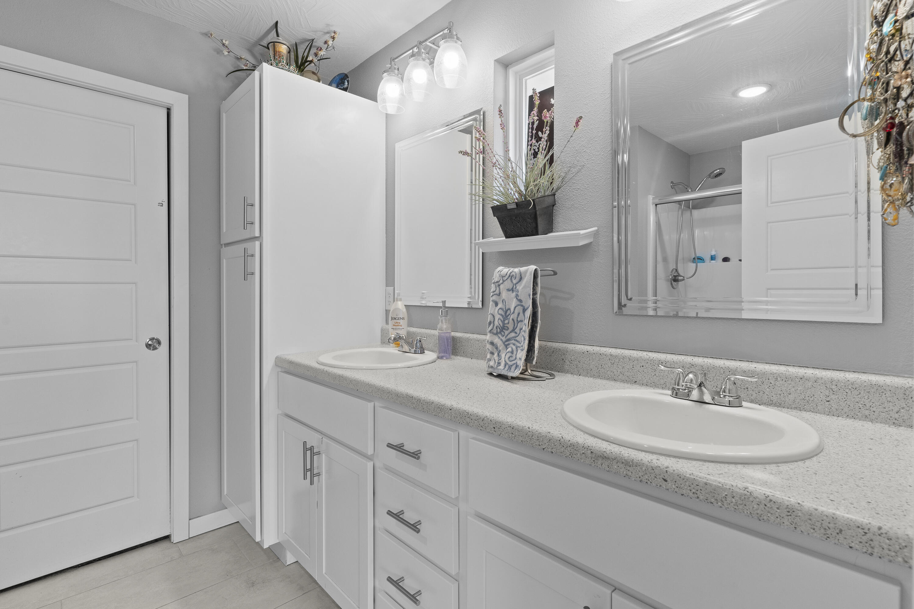 Twin Lakes - Residential