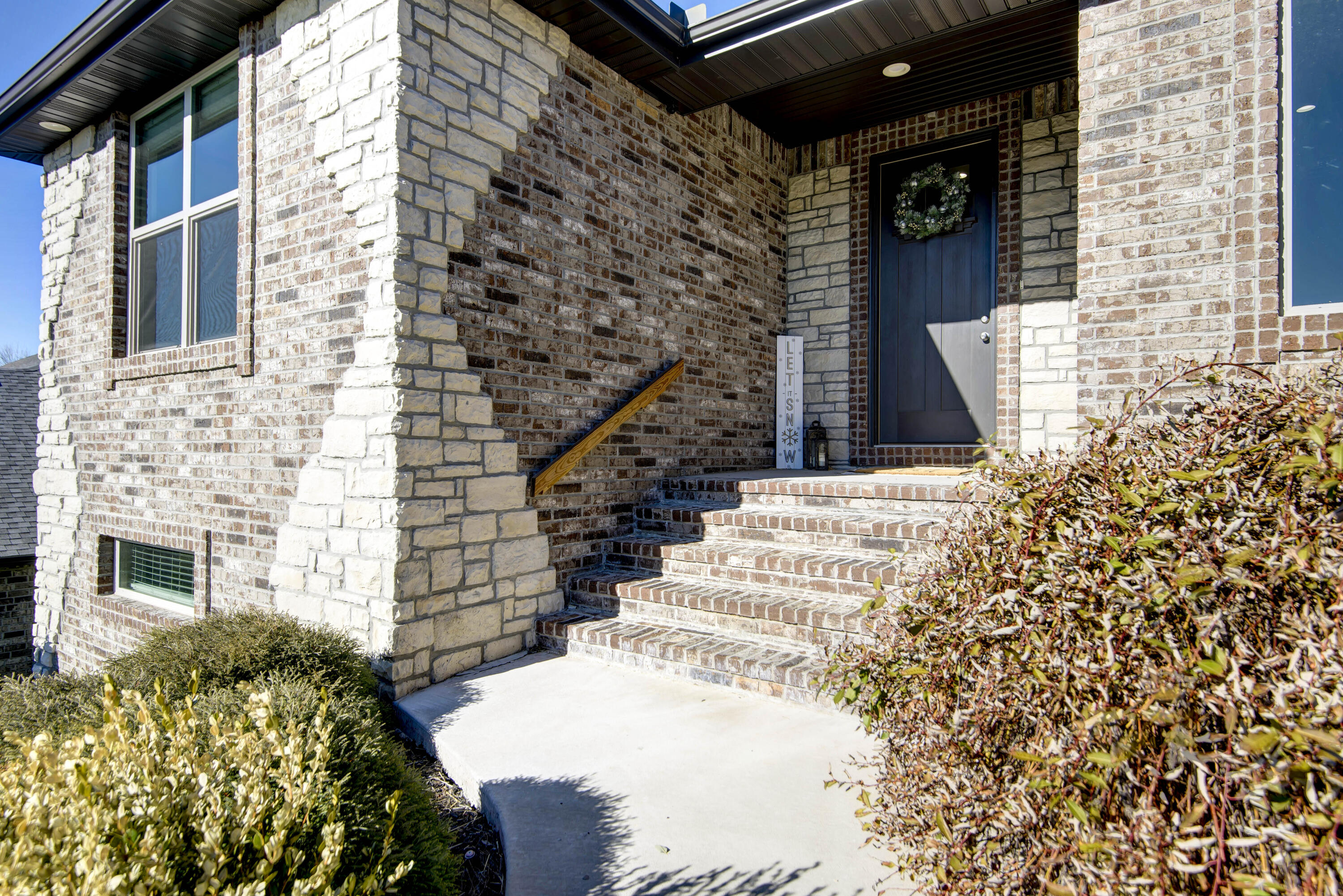 Spring Manor - Residential