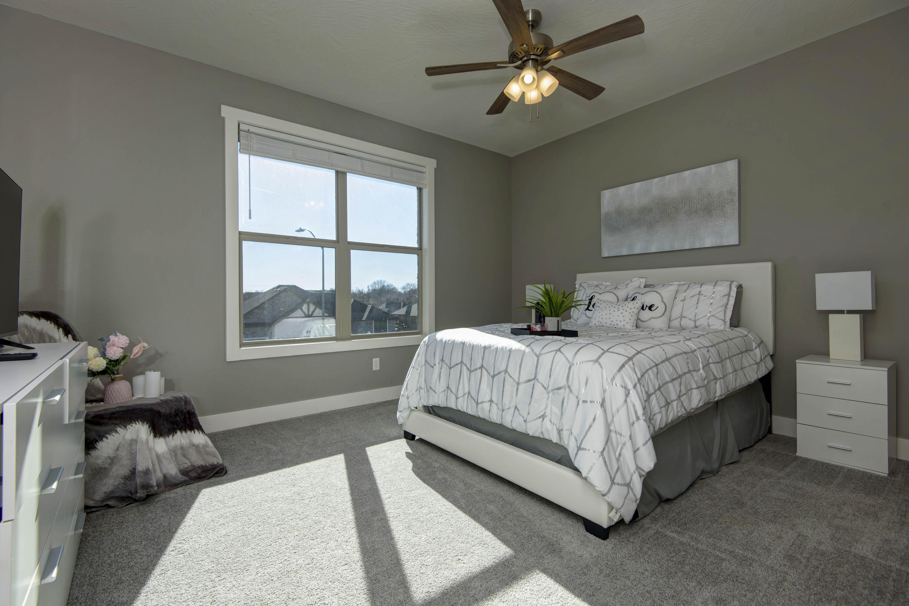 Spring Manor - Residential