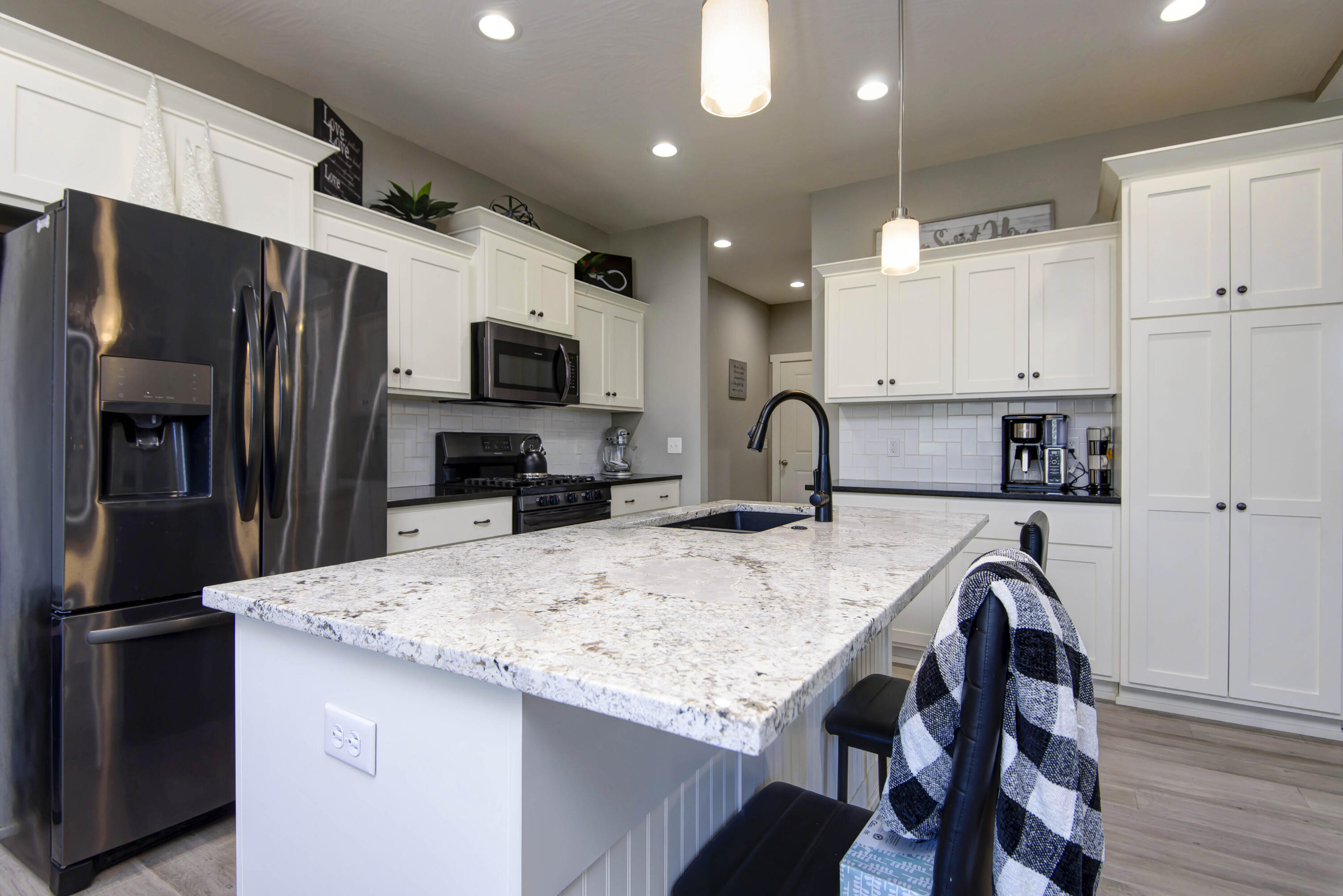 Spring Manor - Residential