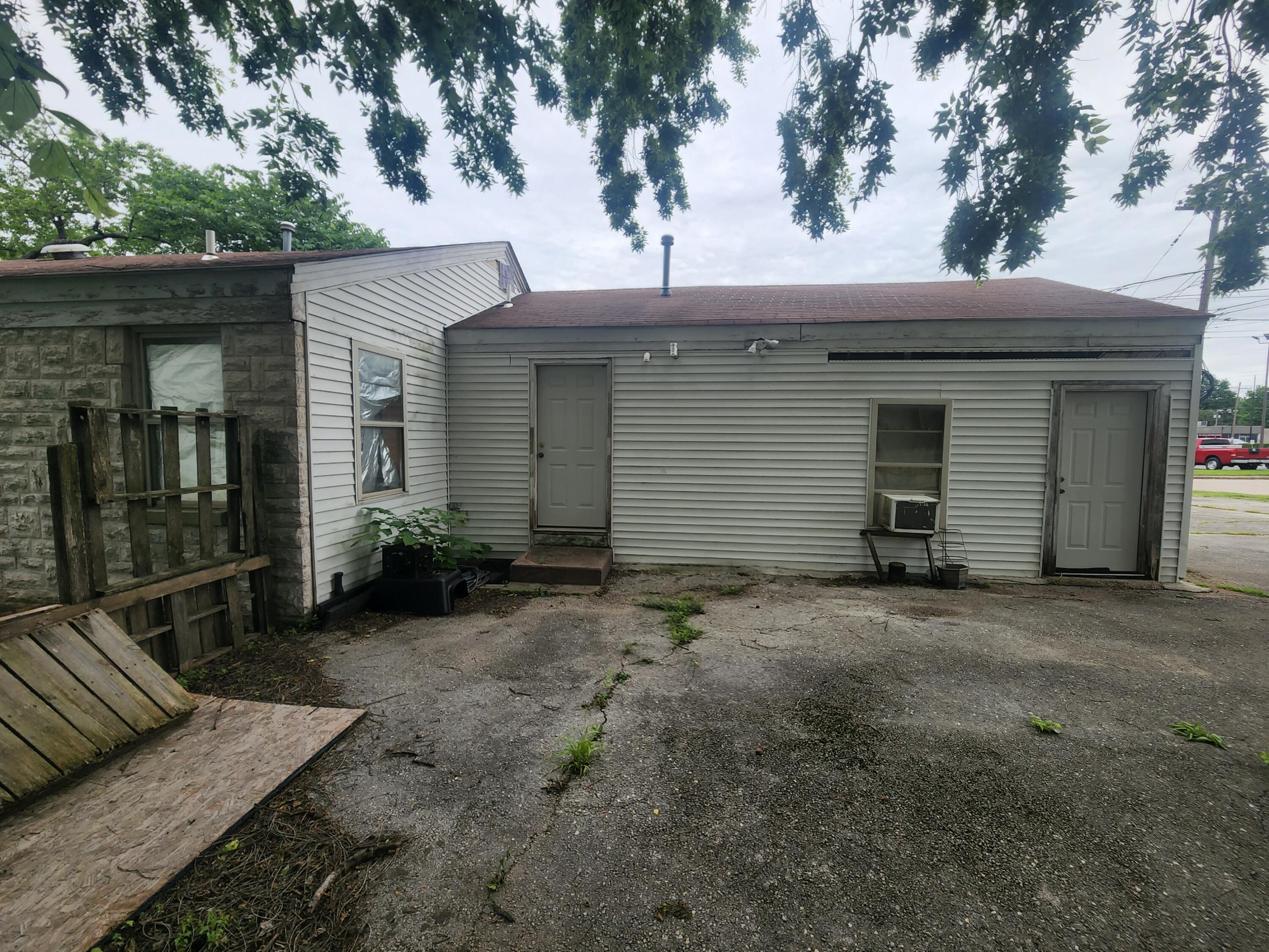 Country Club Estates - Residential