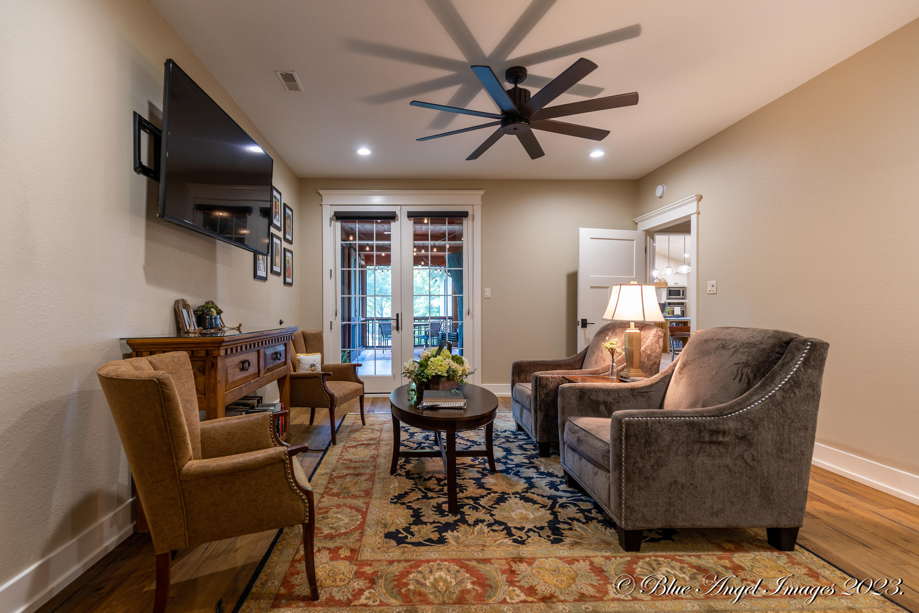 Country Club - Residential