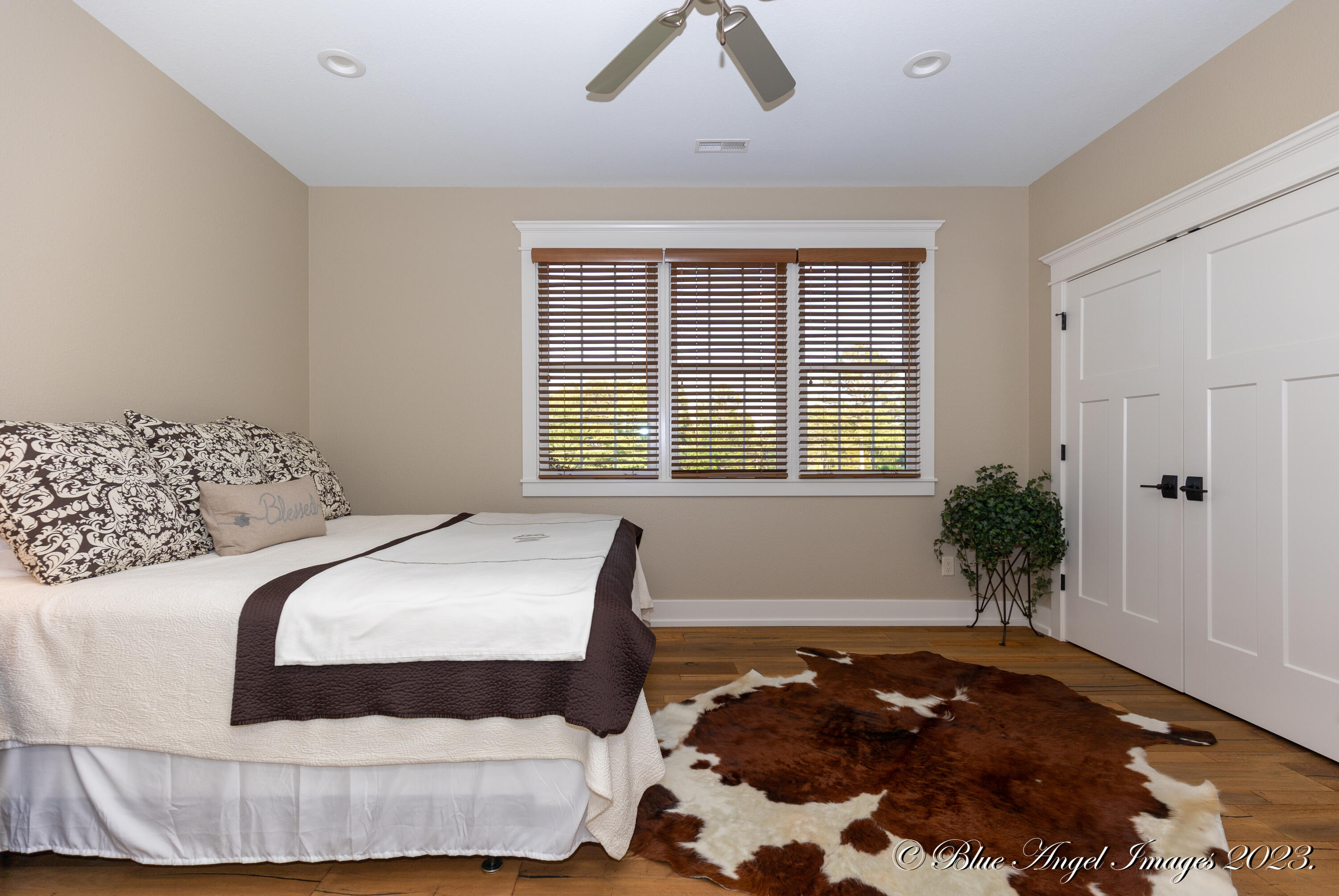 Country Club - Residential