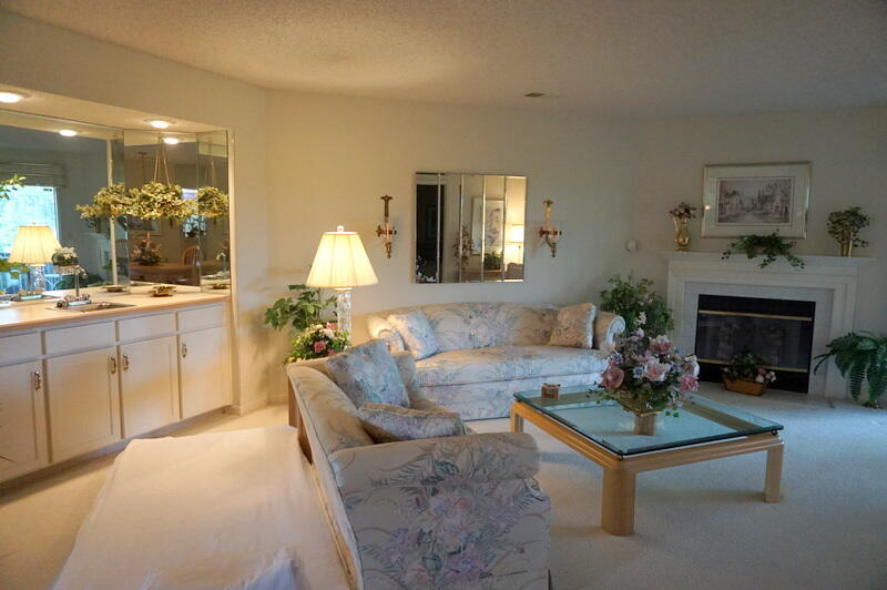 Pointe Royale Condos - Residential