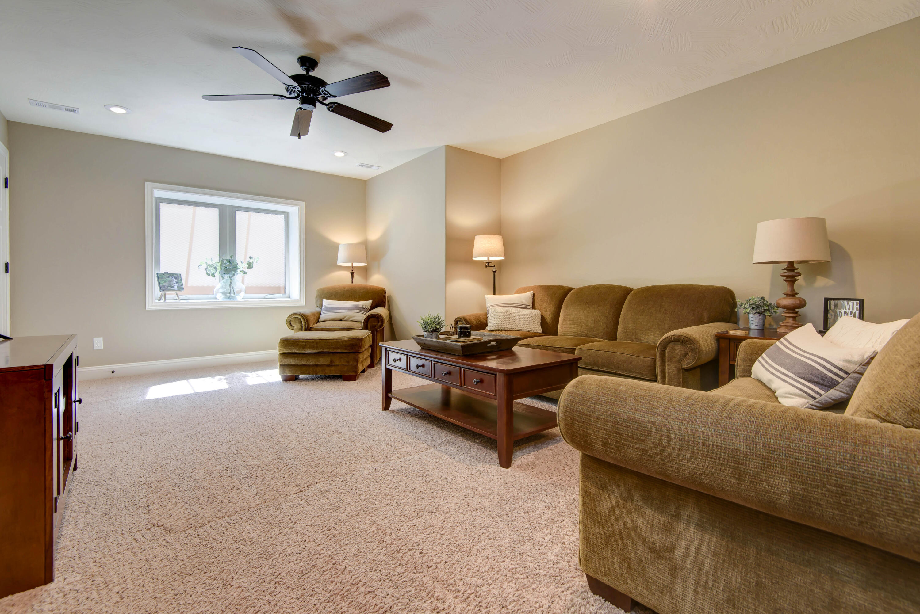Lexington Square - Residential