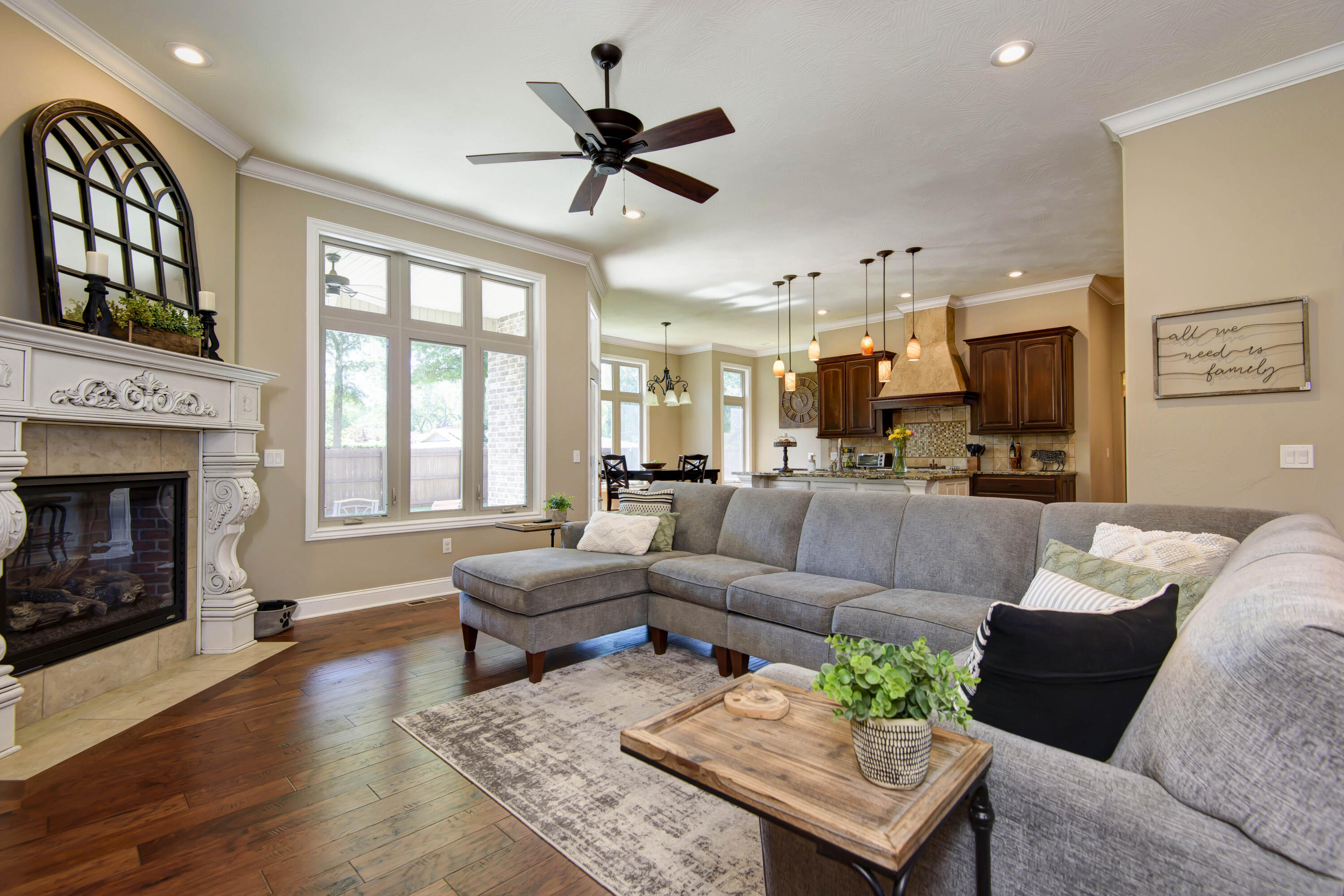 Lexington Square - Residential