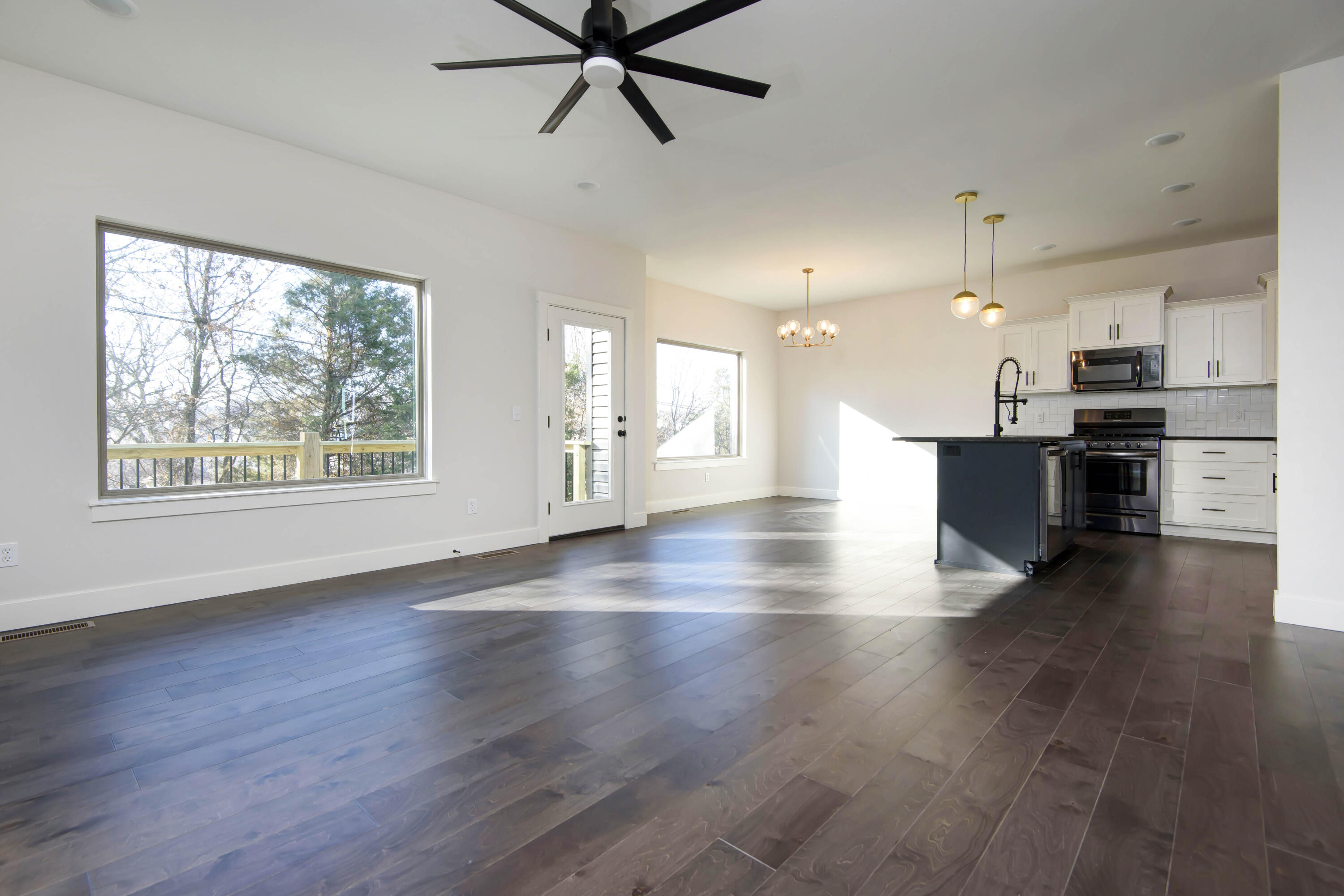 Woodcrest Est - Residential