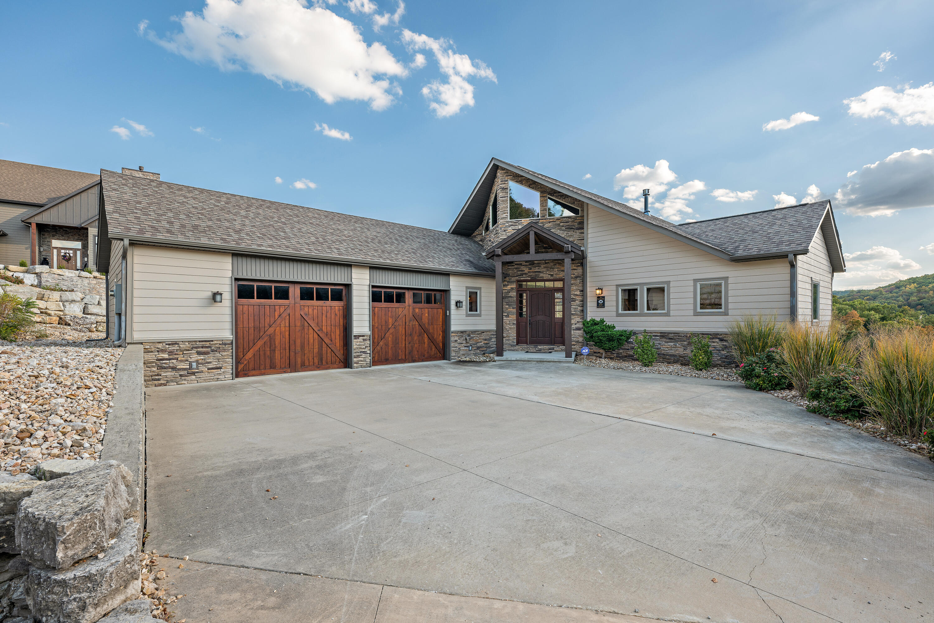 Pinnacle Shores - Residential