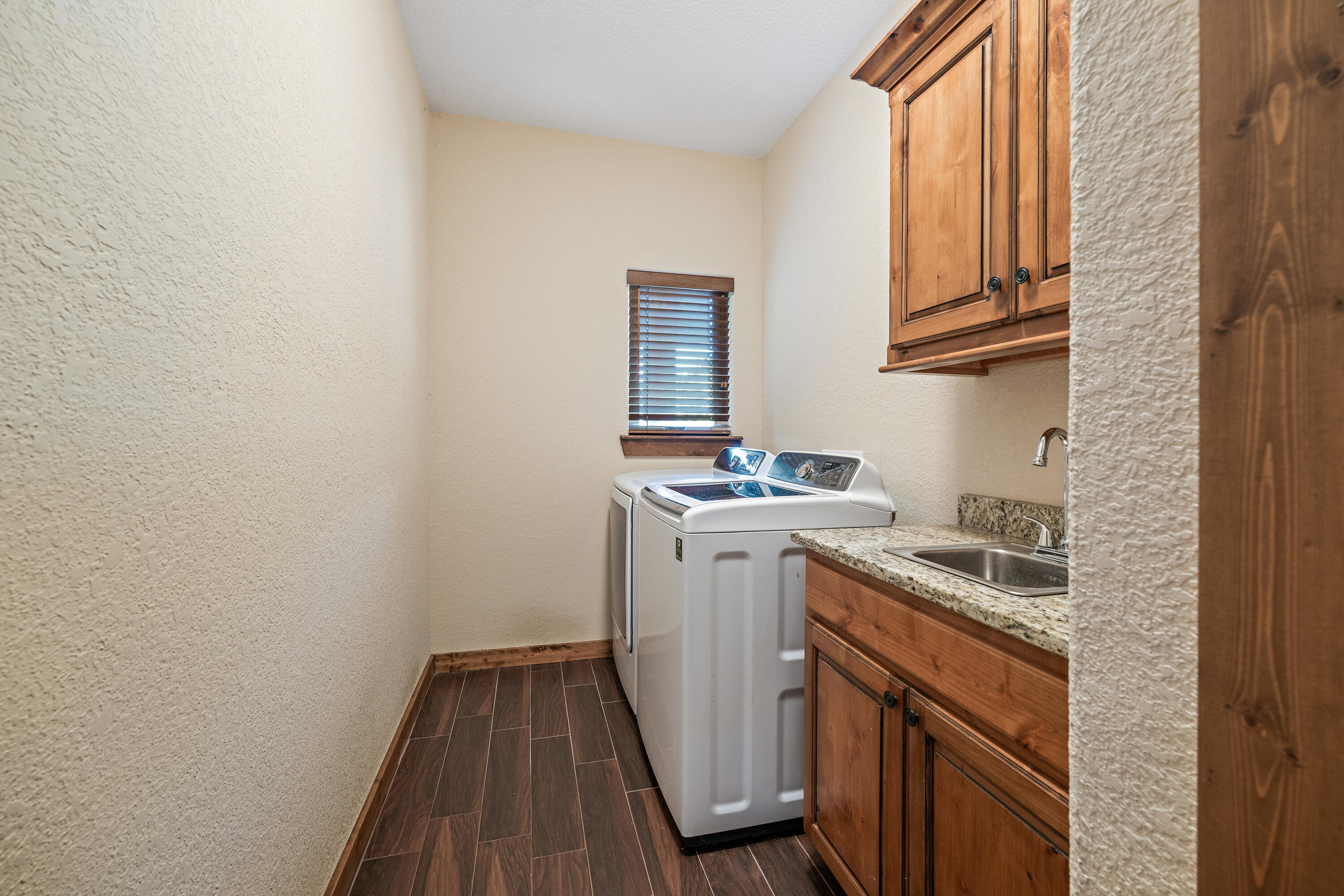 Pinnacle Shores - Residential