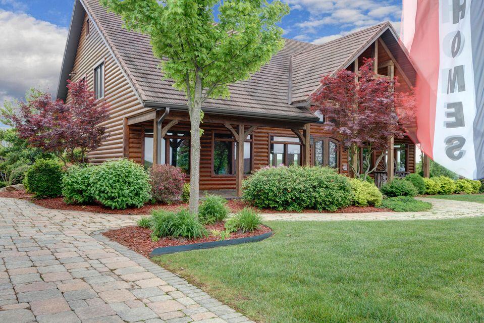 Pinnacle Shores - Residential