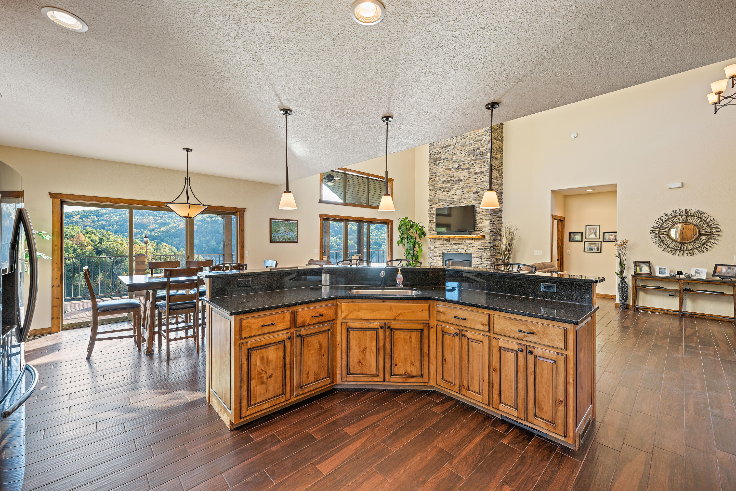 Pinnacle Shores - Residential