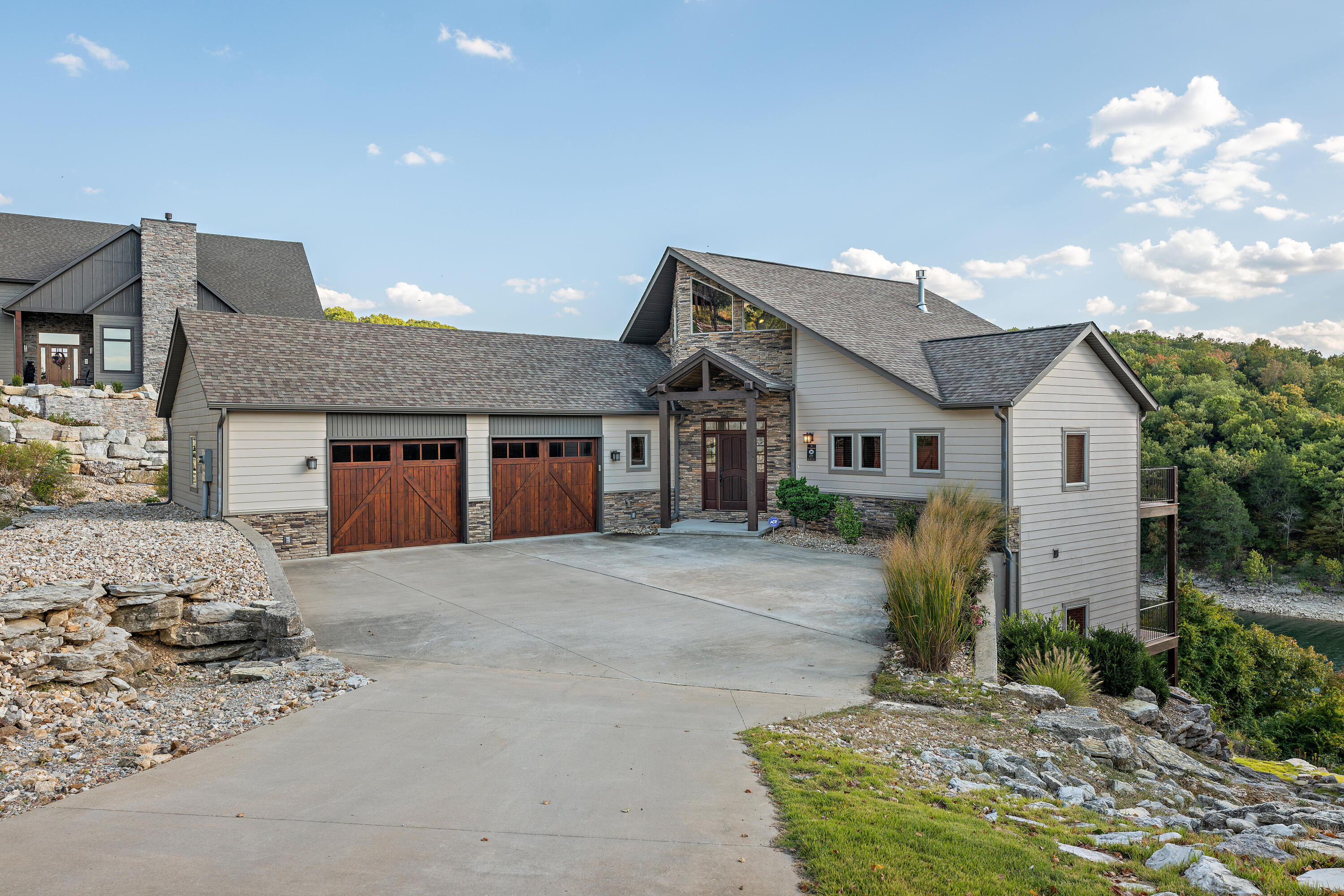 Pinnacle Shores - Residential