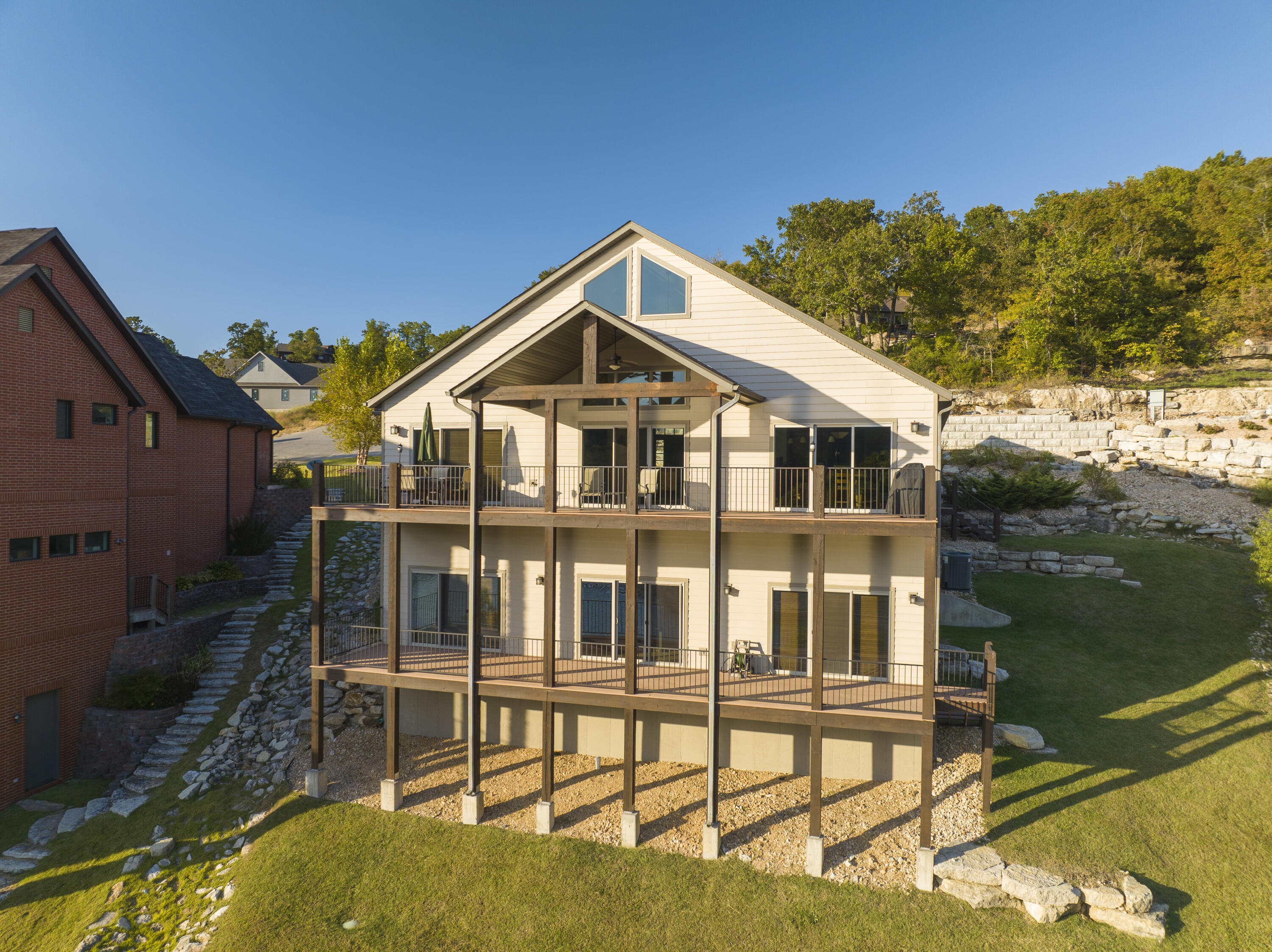 Pinnacle Shores - Residential