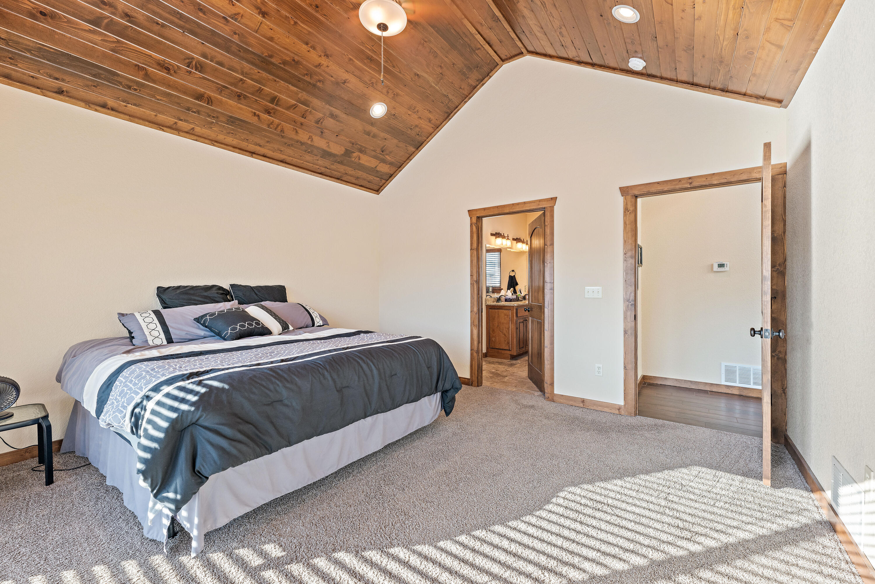 Pinnacle Shores - Residential