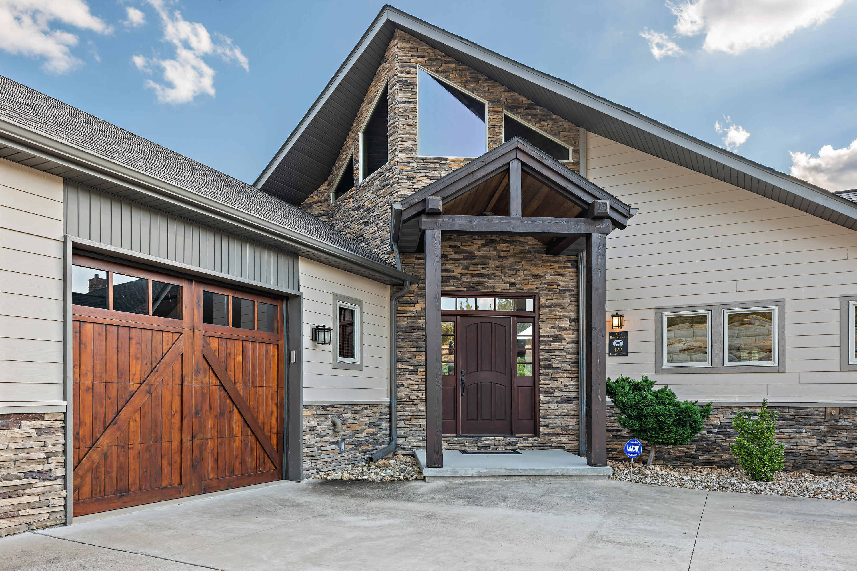 Pinnacle Shores - Residential