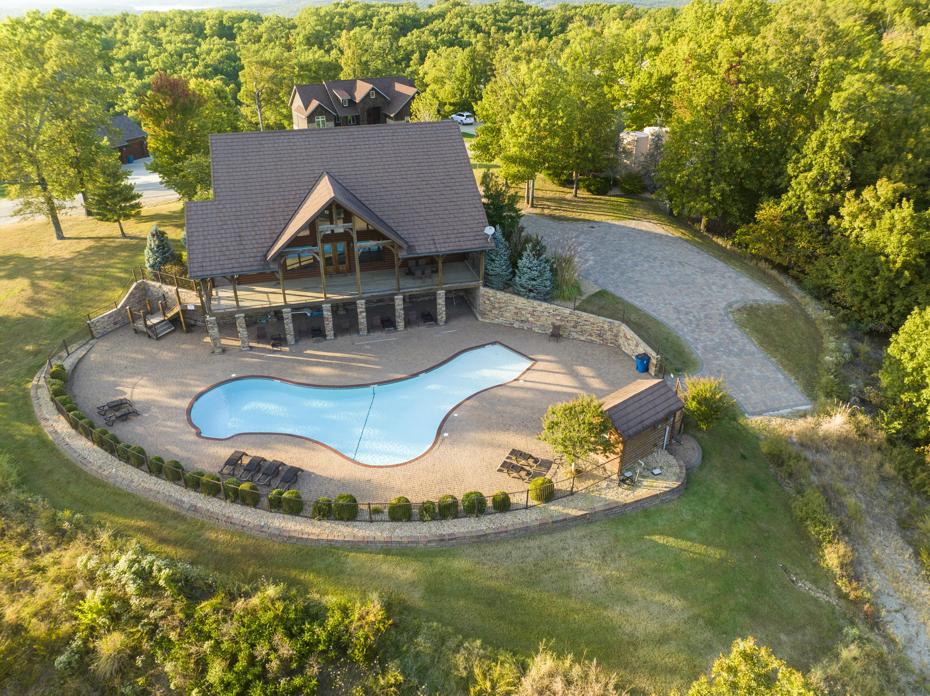 Pinnacle Shores - Residential