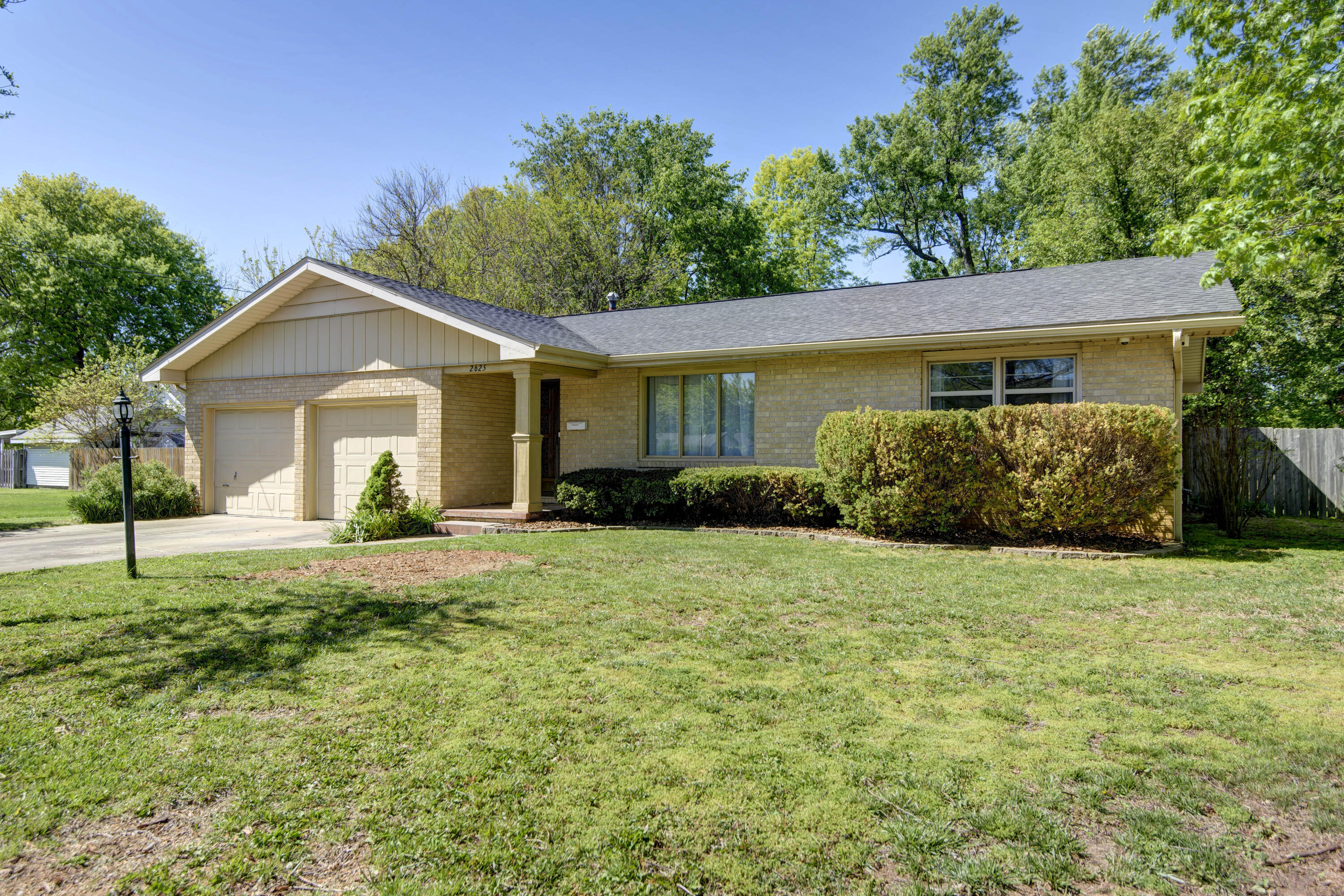 Oak Lawn Terrace - Residential