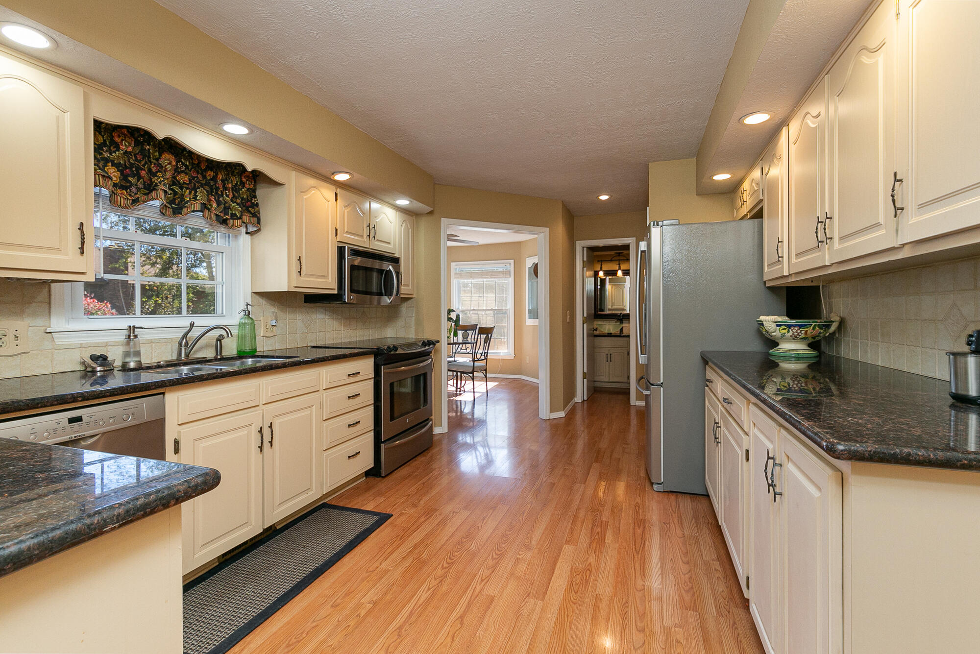 Town & Country Est - Residential