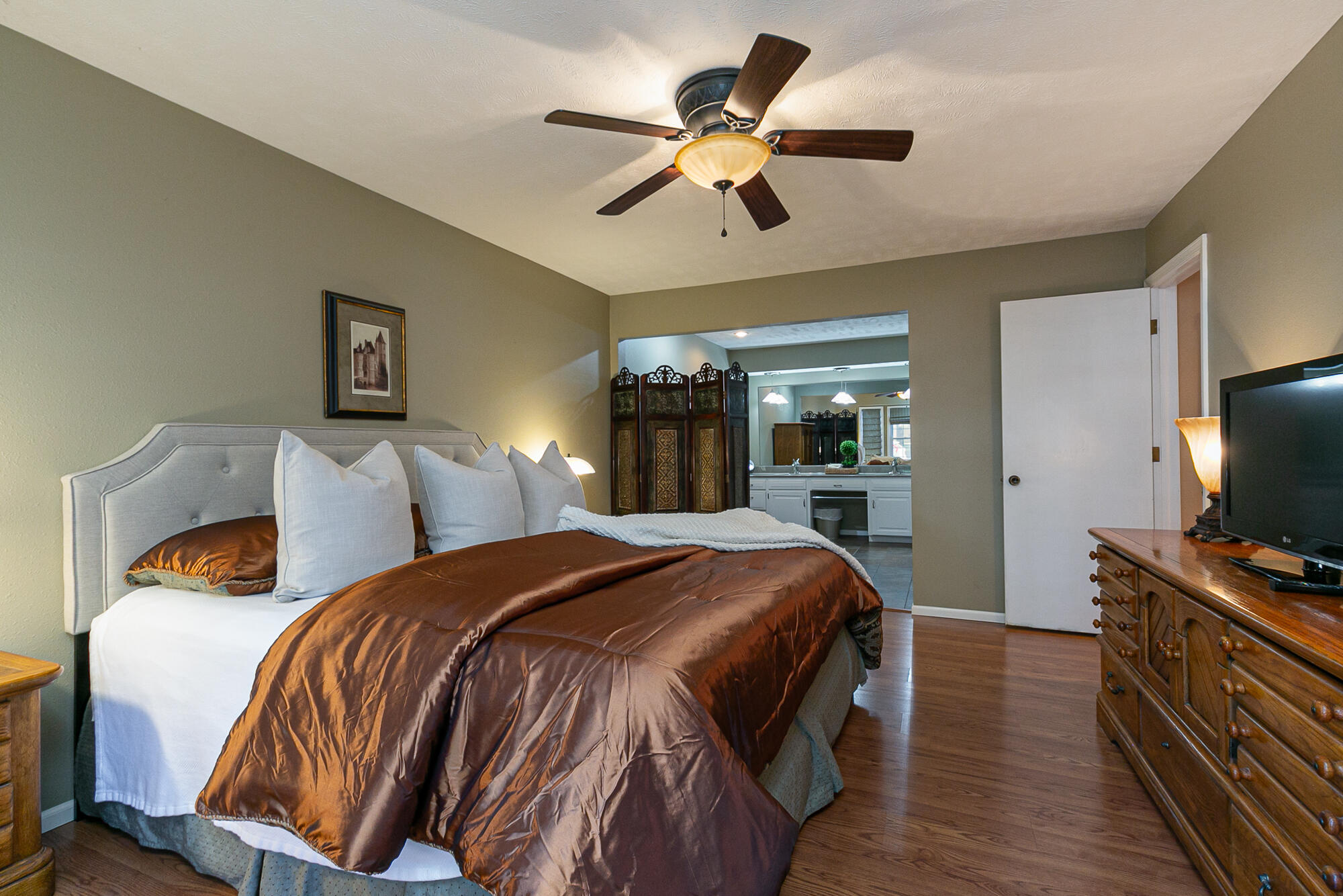 Town & Country Est - Residential