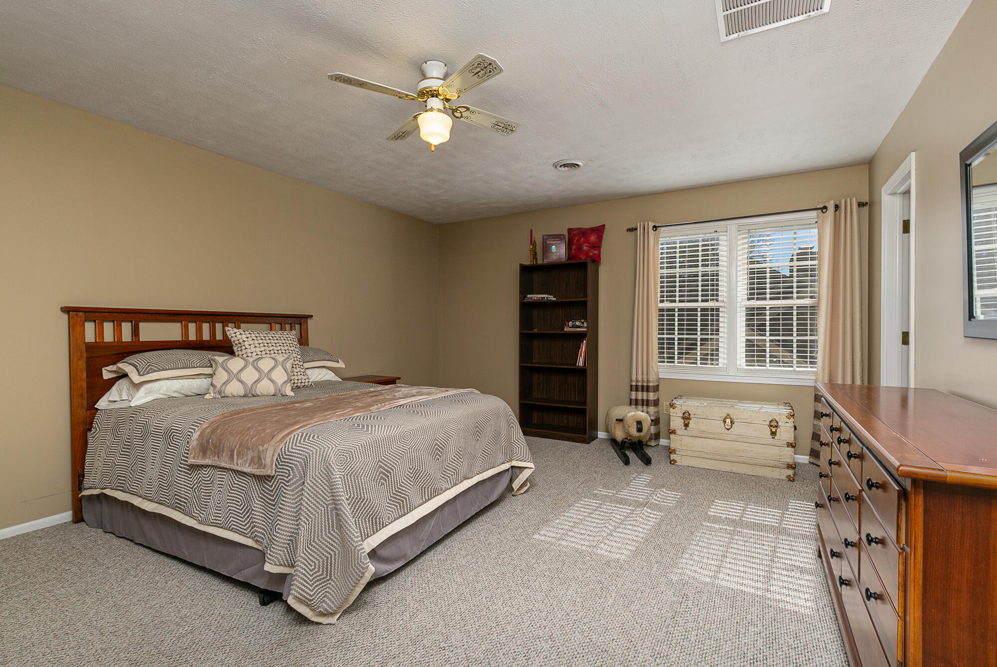 Town & Country Est - Residential
