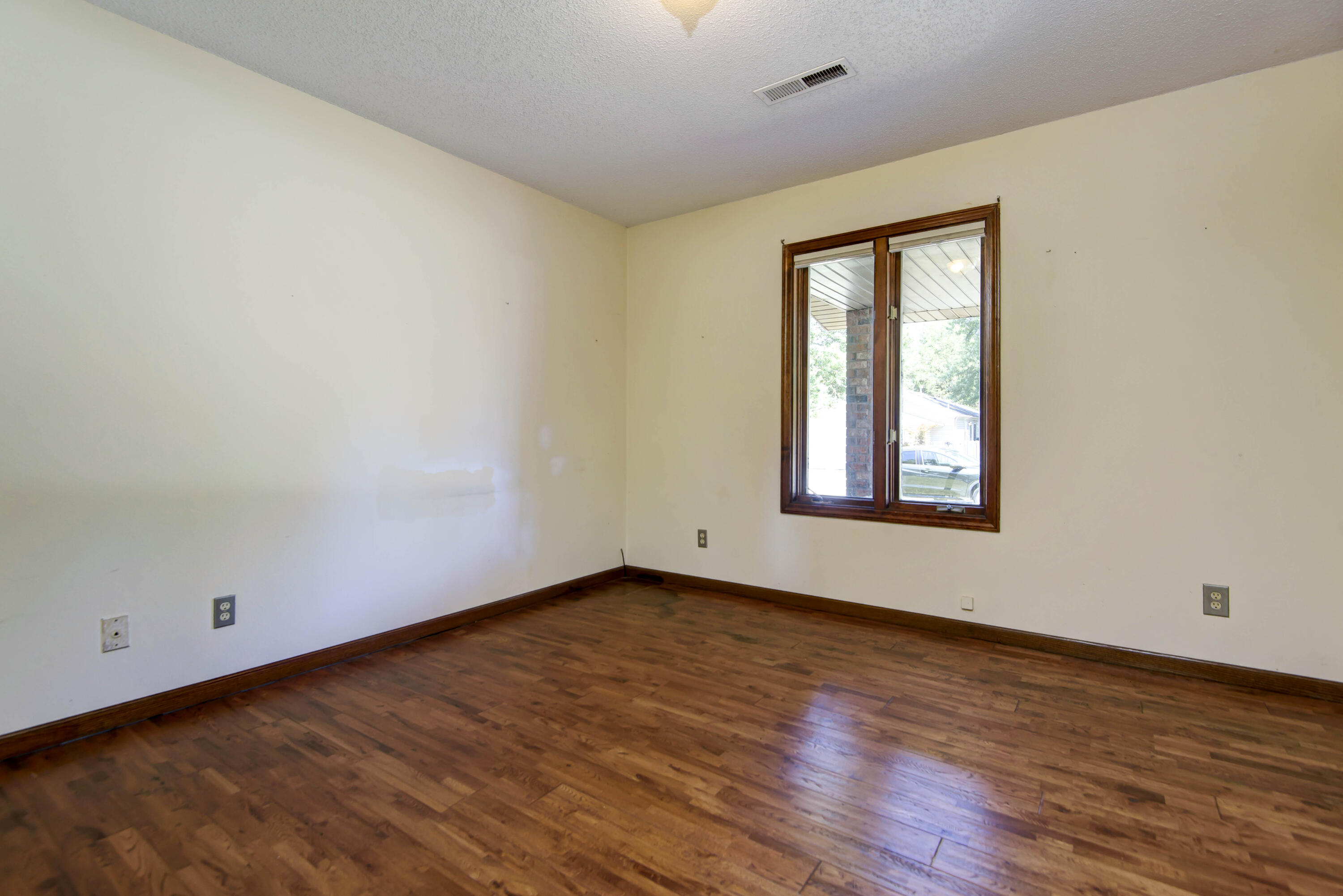 Double LL Est - Residential