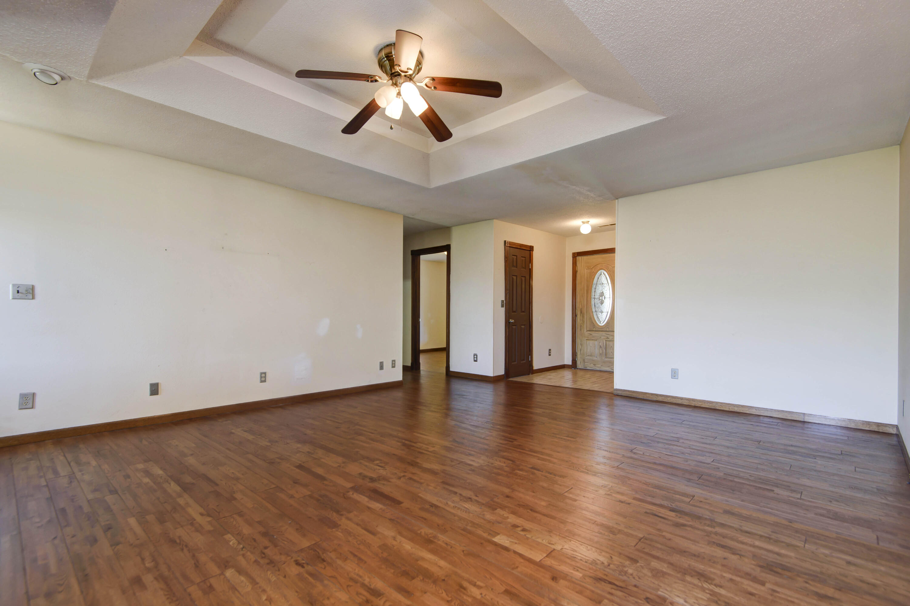Double LL Est - Residential