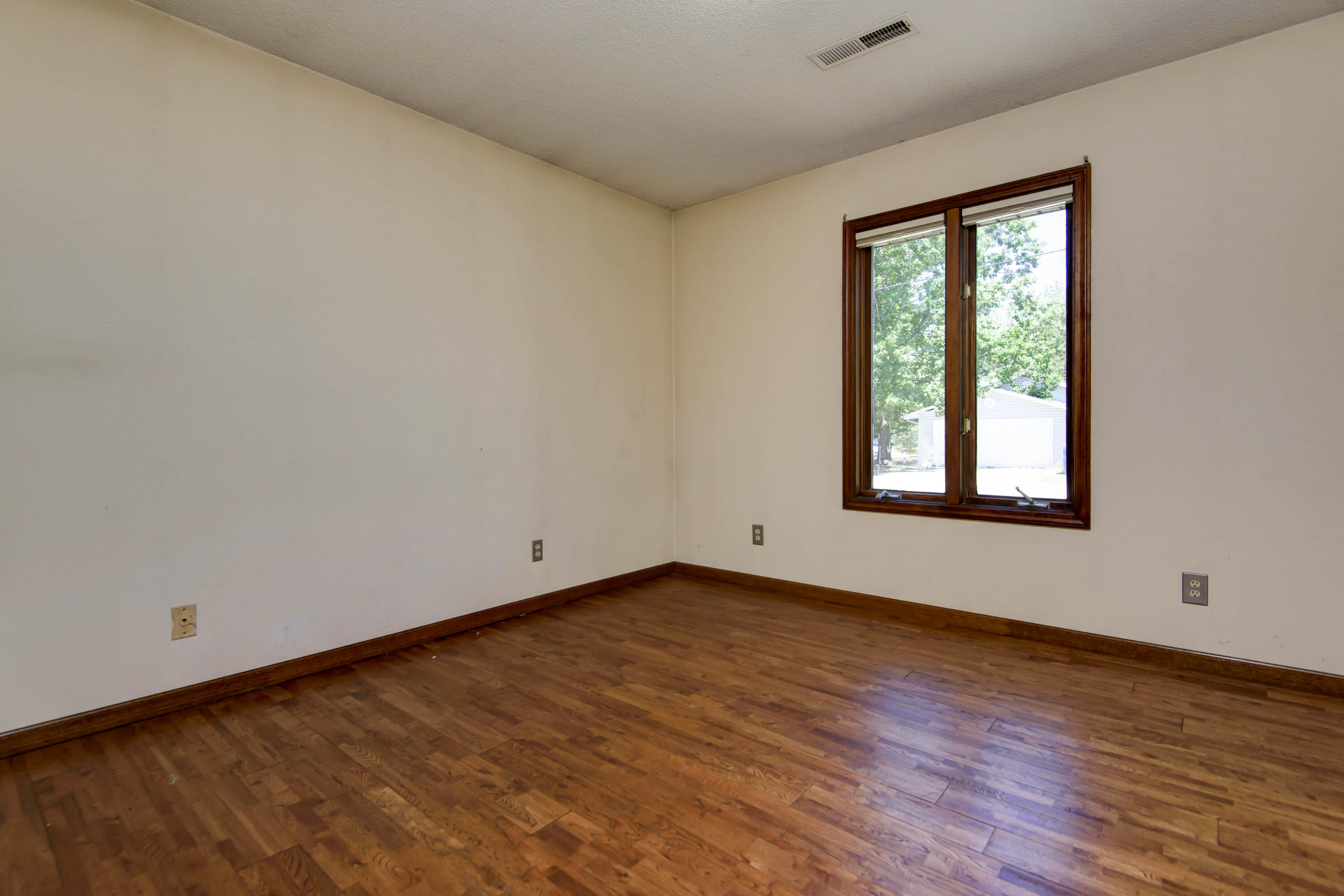 Double LL Est - Residential