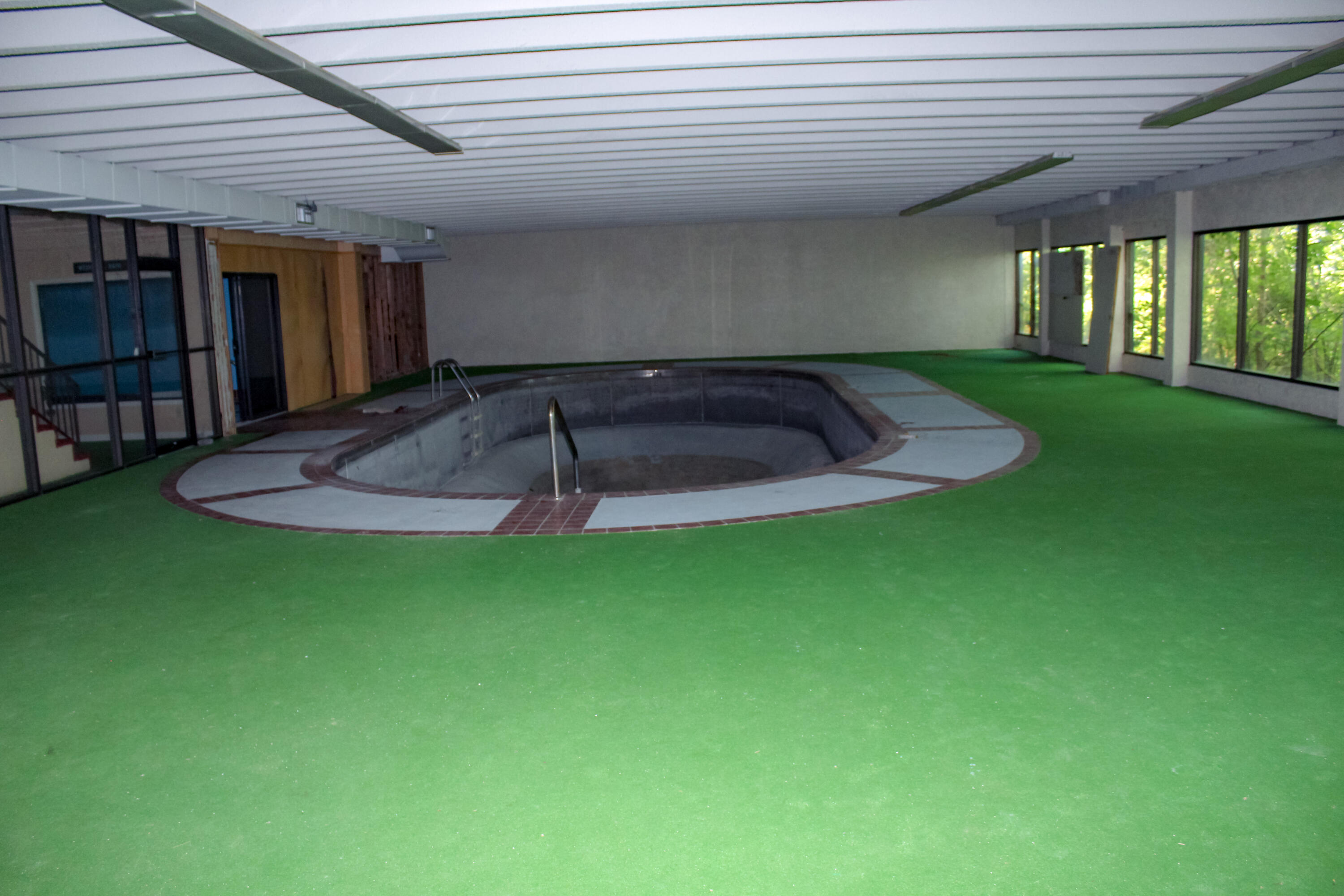 Valley Vw Vlg-South - Commercial Sale