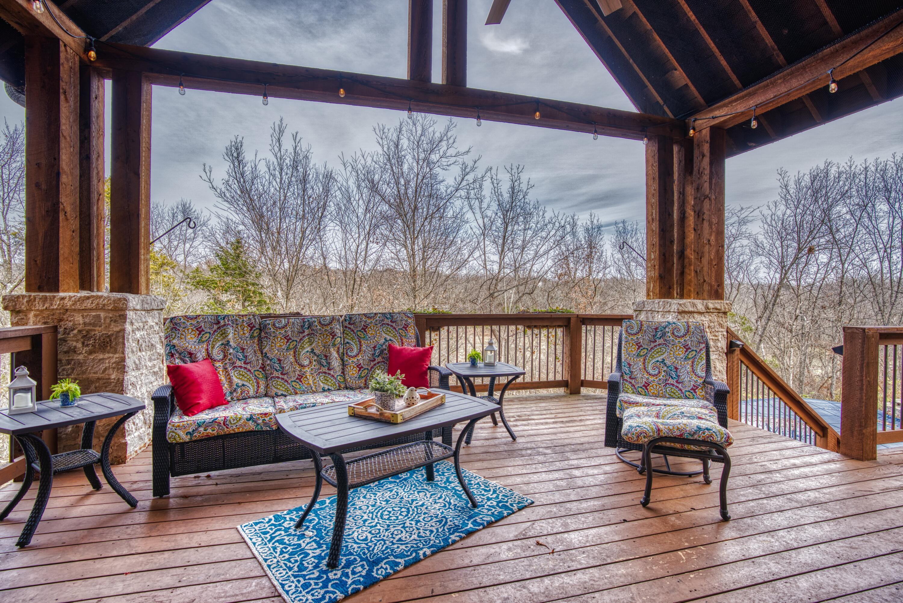 Golden Oaks - Residential