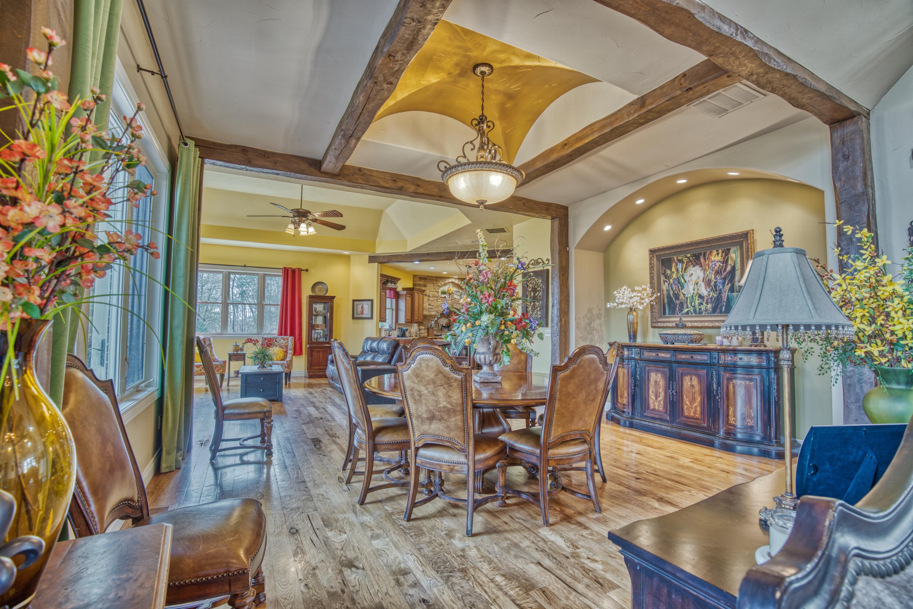 Golden Oaks - Residential
