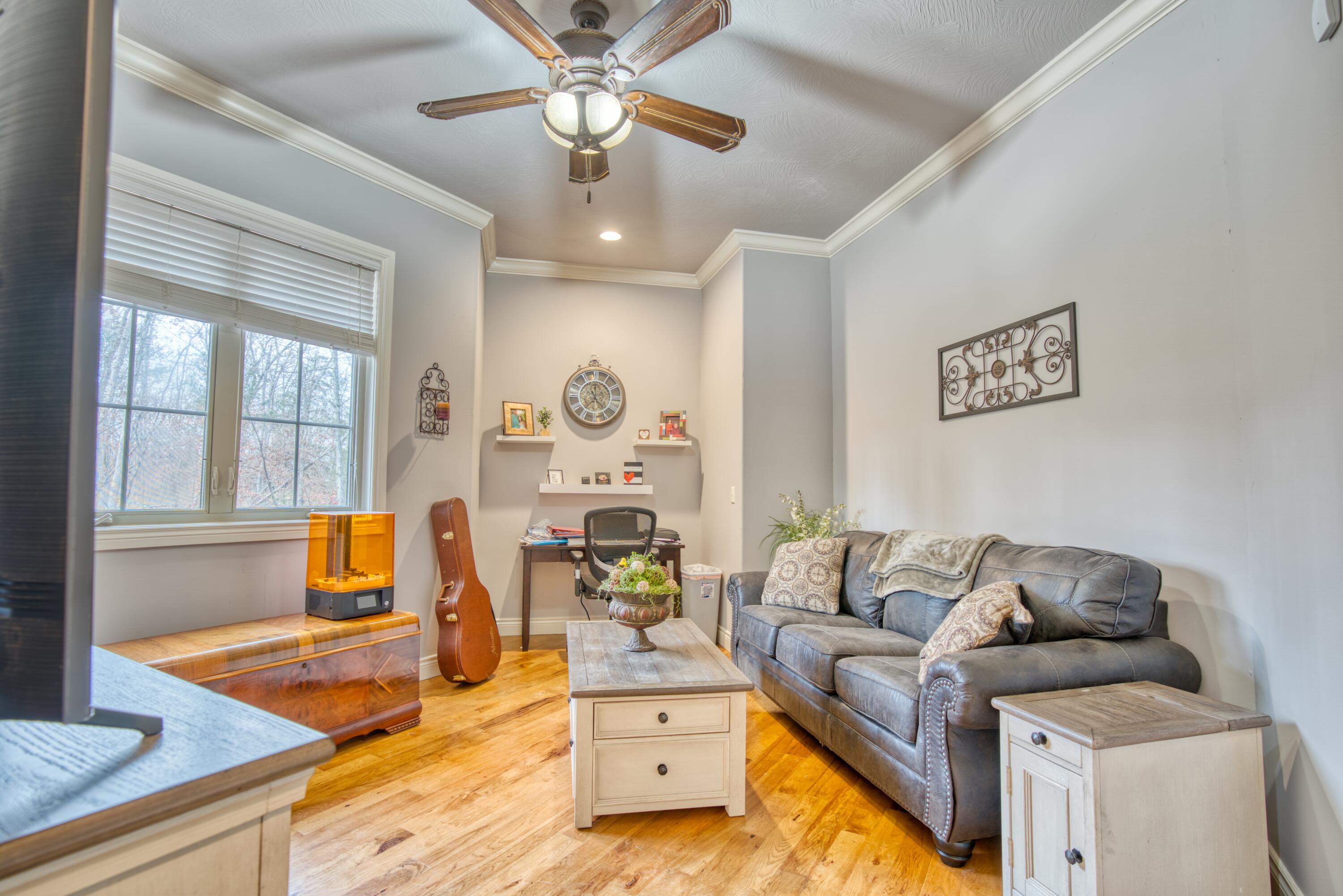Golden Oaks - Residential