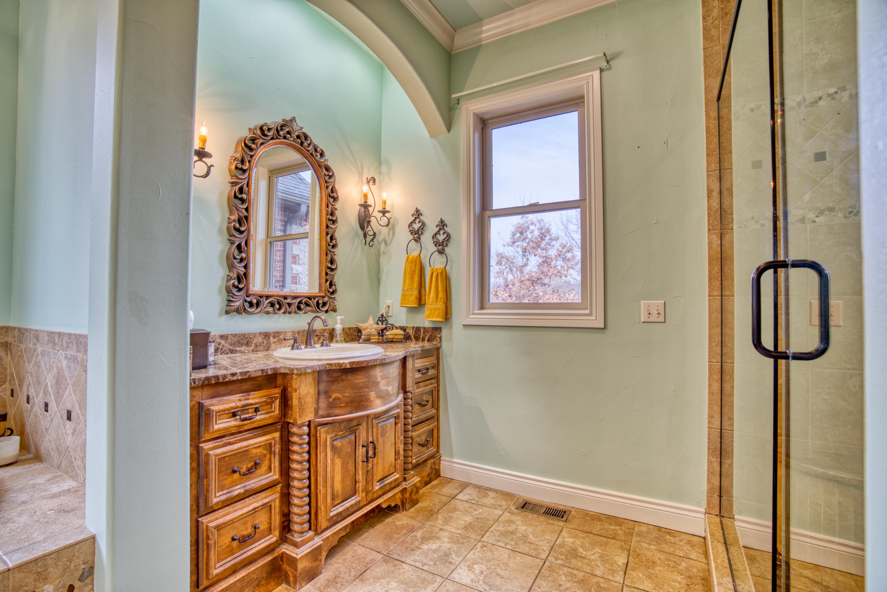 Golden Oaks - Residential