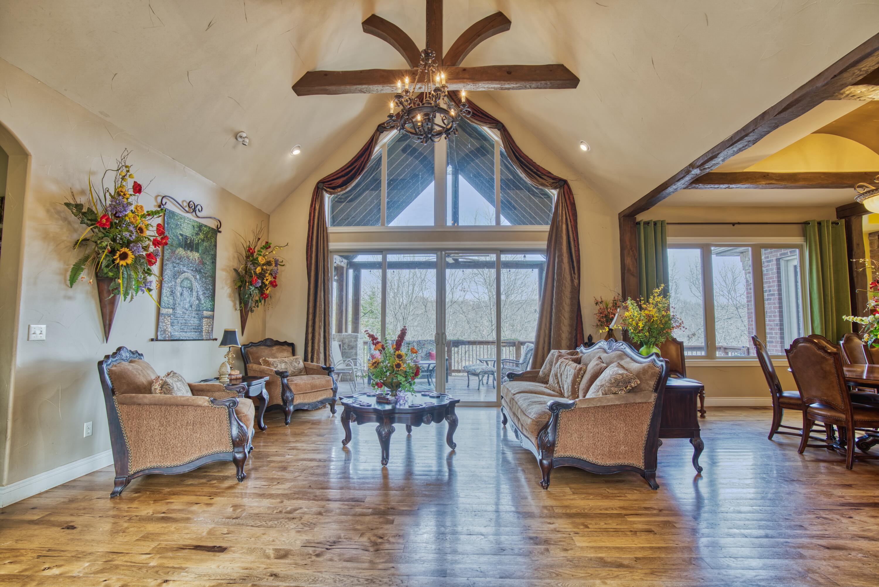 Golden Oaks - Residential