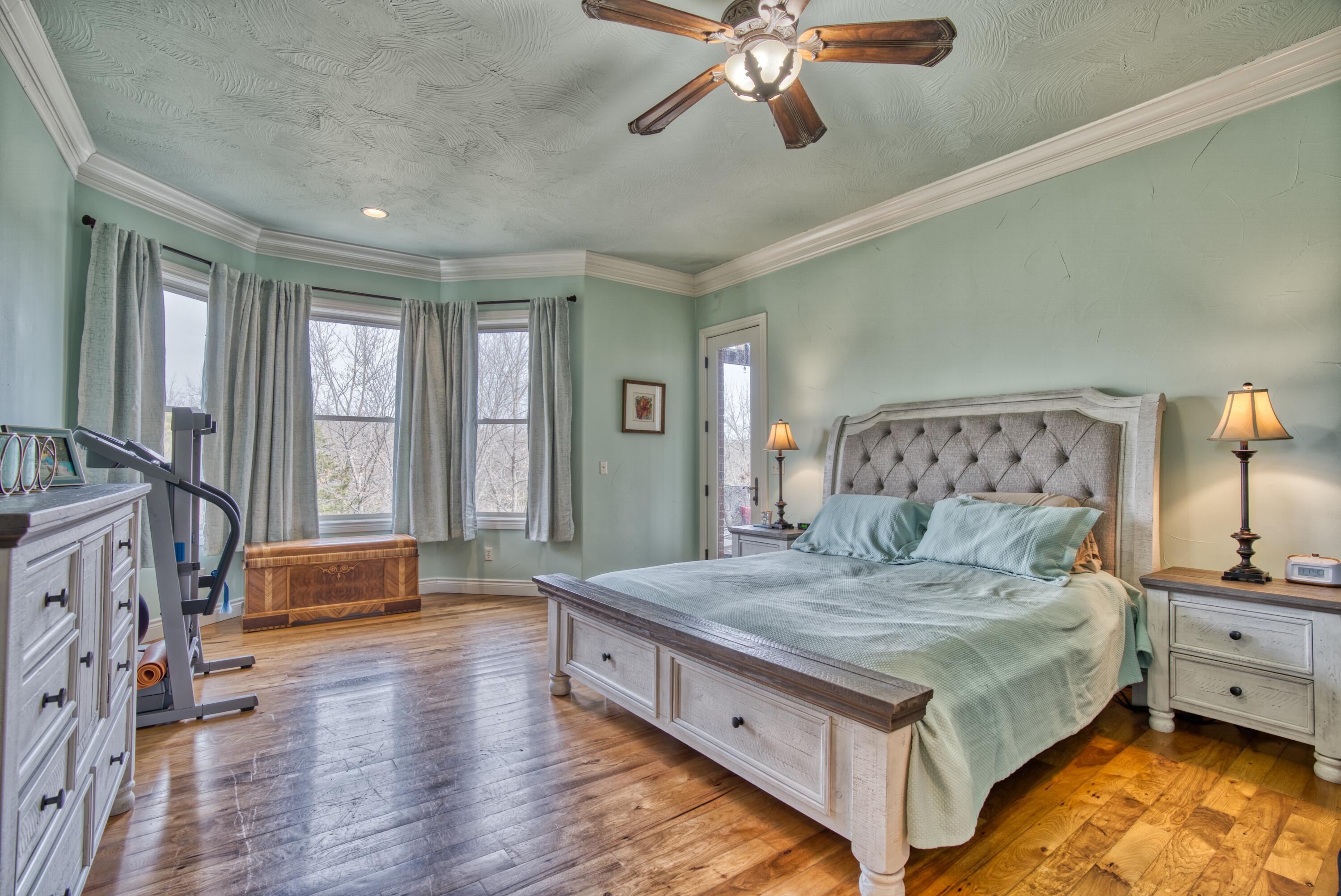 Golden Oaks - Residential