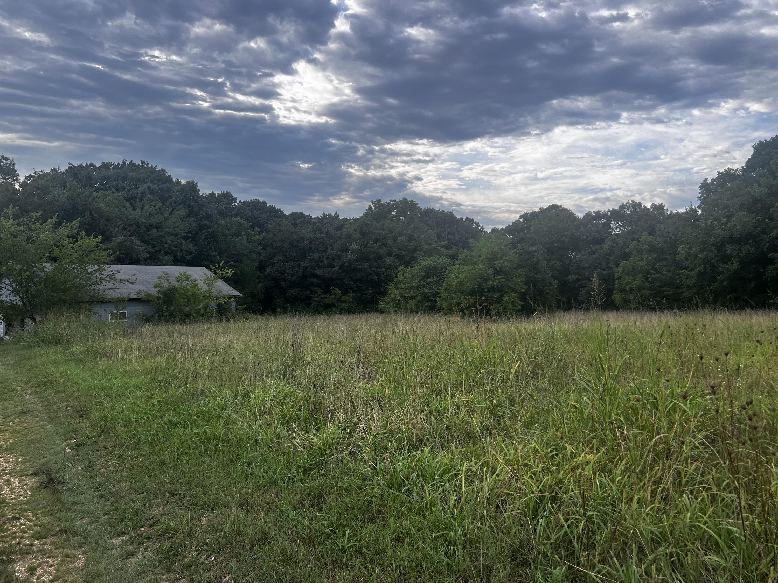 Don't miss your chance to own your slice of paradise - seize the moment and let your imagination run wild on these captivating 5 acres. ''as is where is''**The offer submission deadline is set for NOON on 4/25/24.