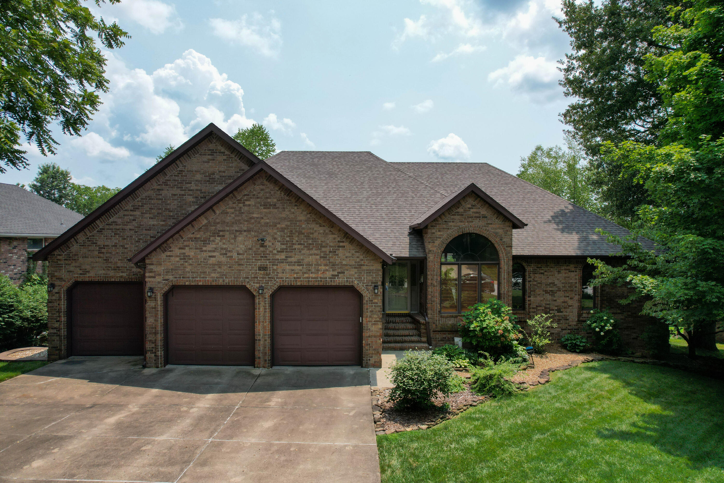 Allen Dale Est - Residential