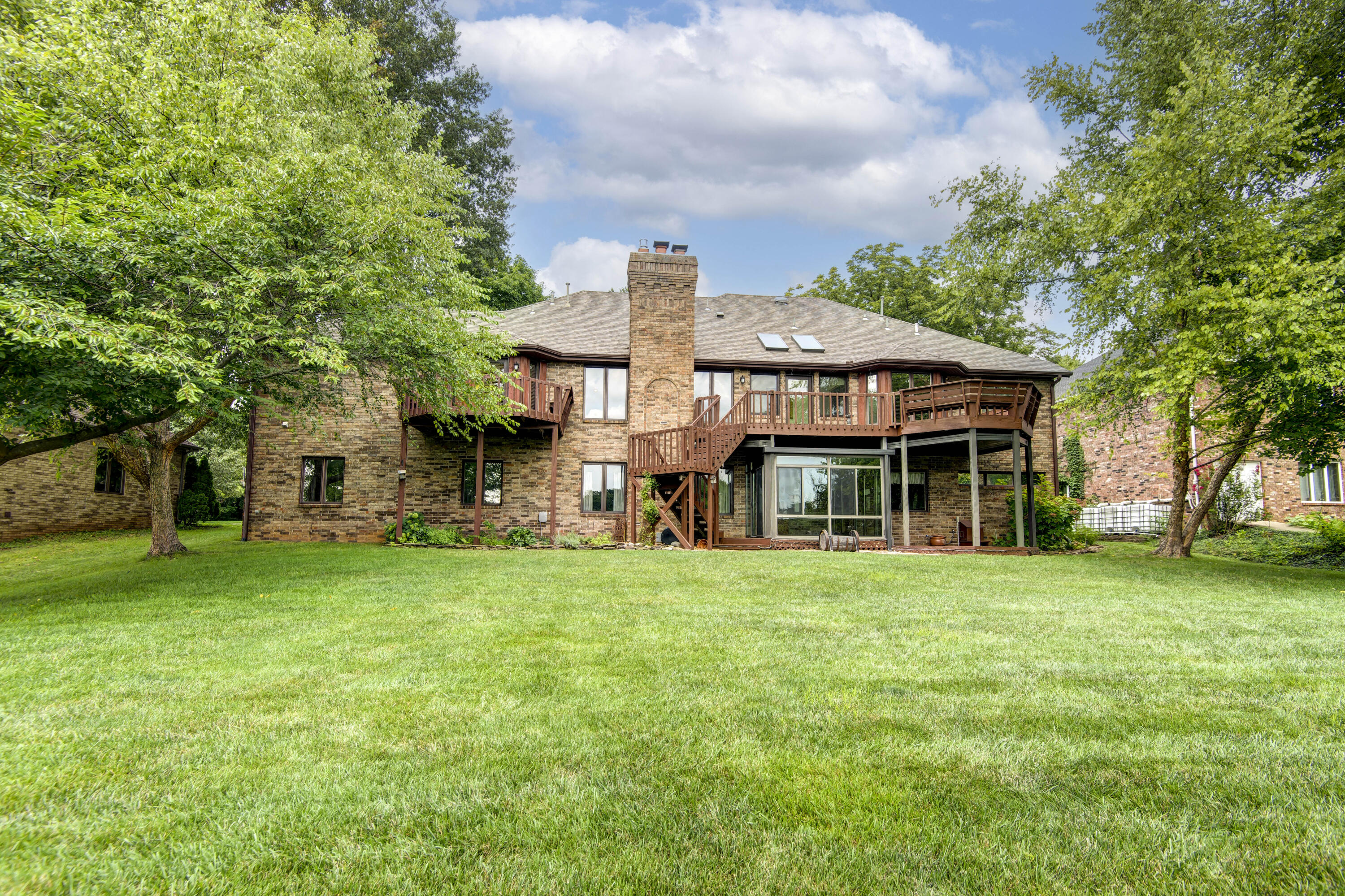 Allen Dale Est - Residential