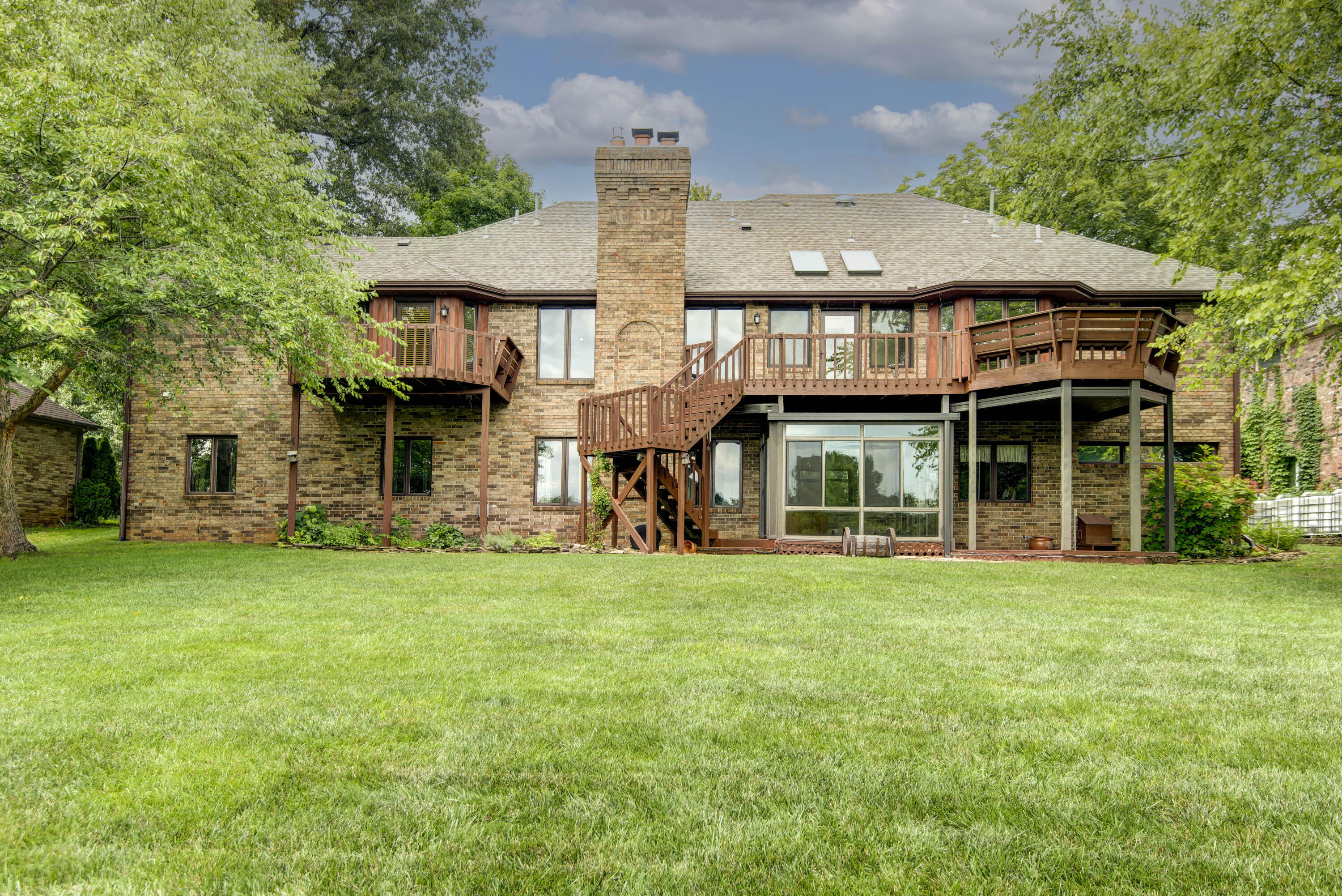 Allen Dale Est - Residential