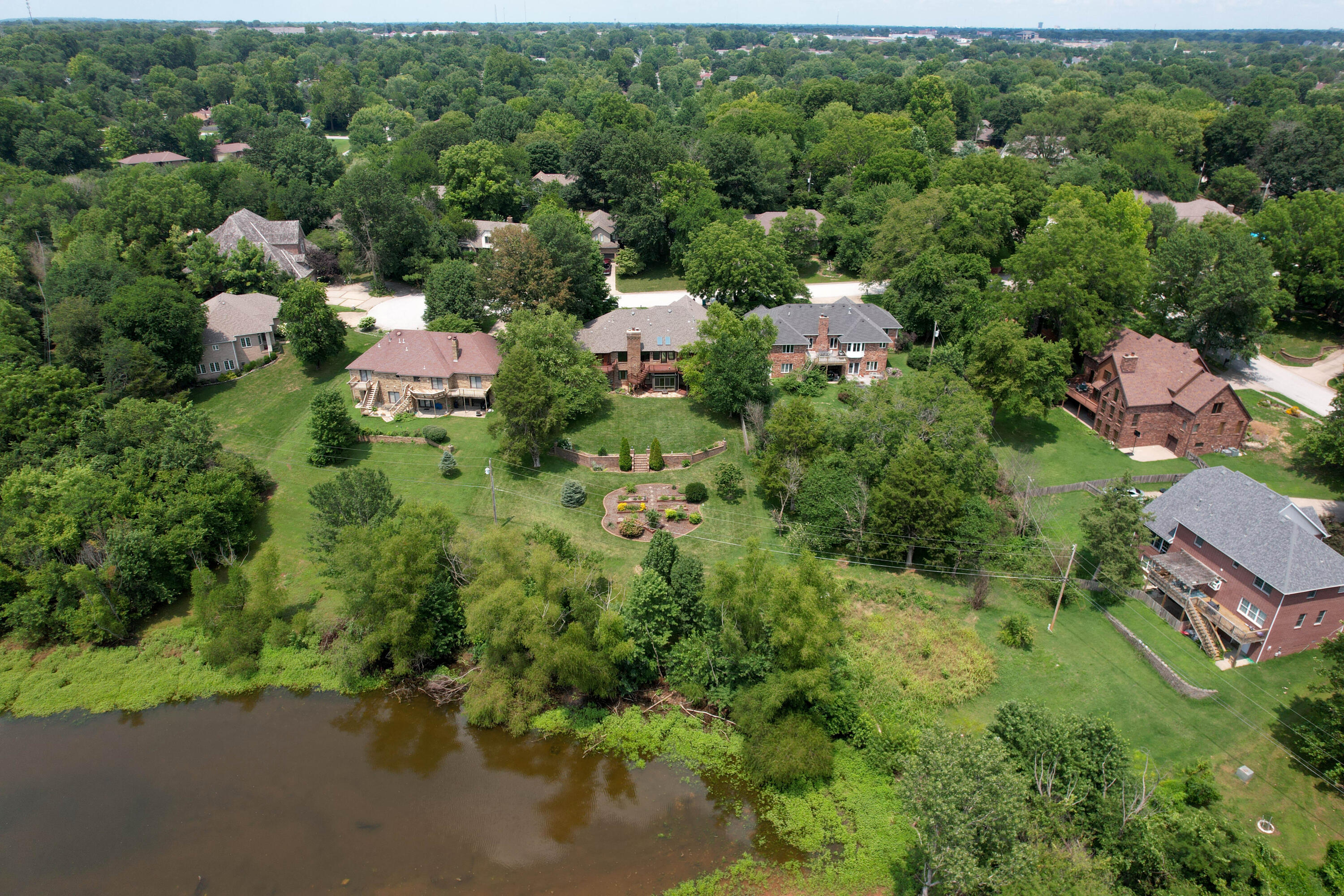 Allen Dale Est - Residential