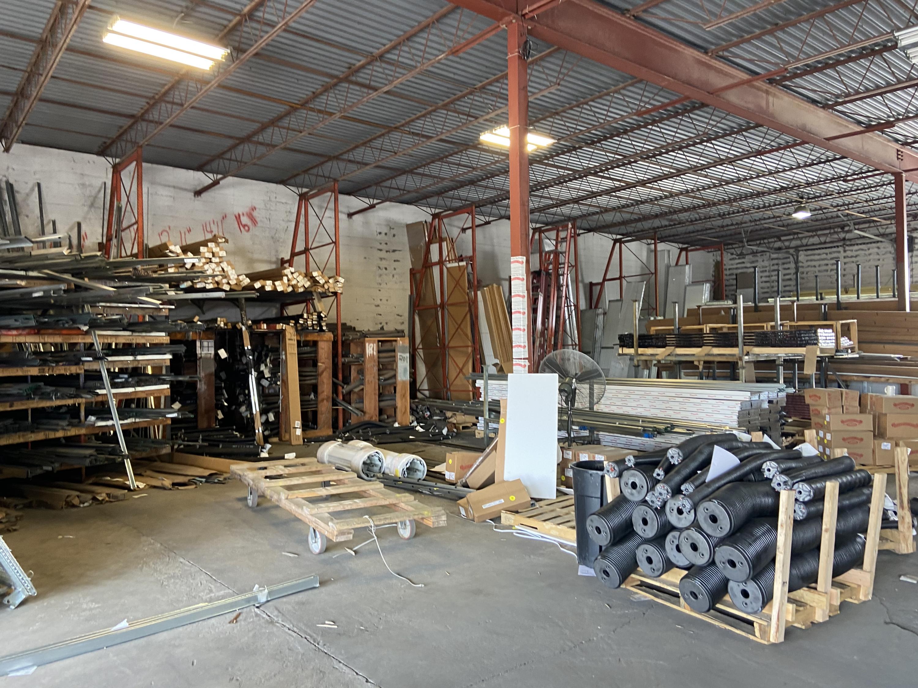 Inside - Commercial Sale