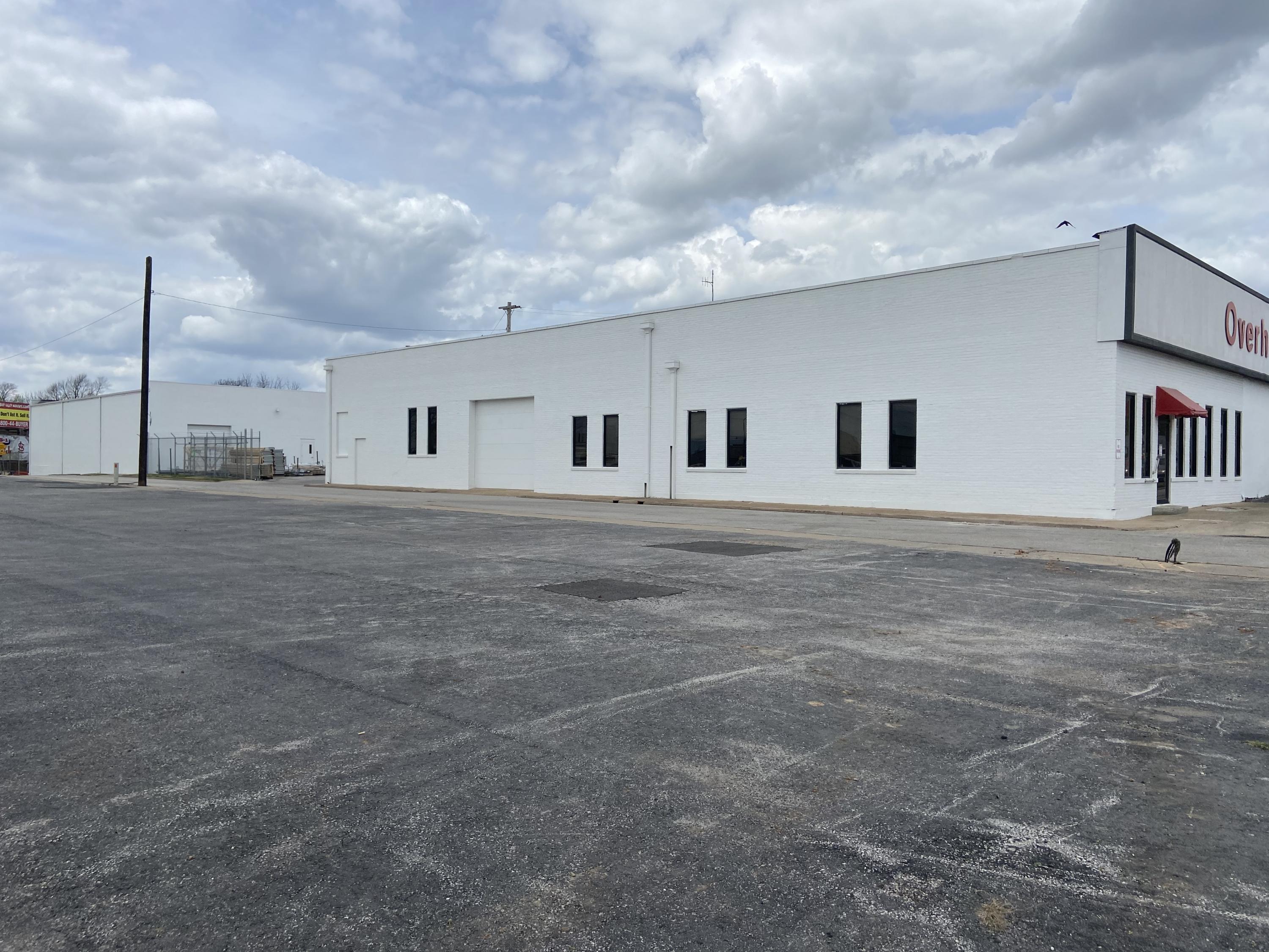 Inside - Commercial Sale