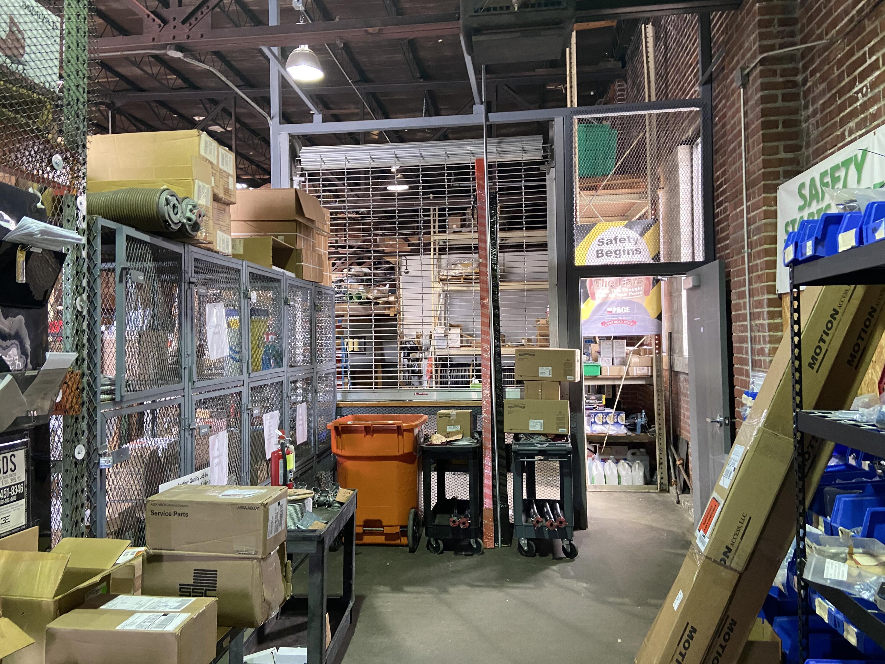 Inside - Commercial Sale