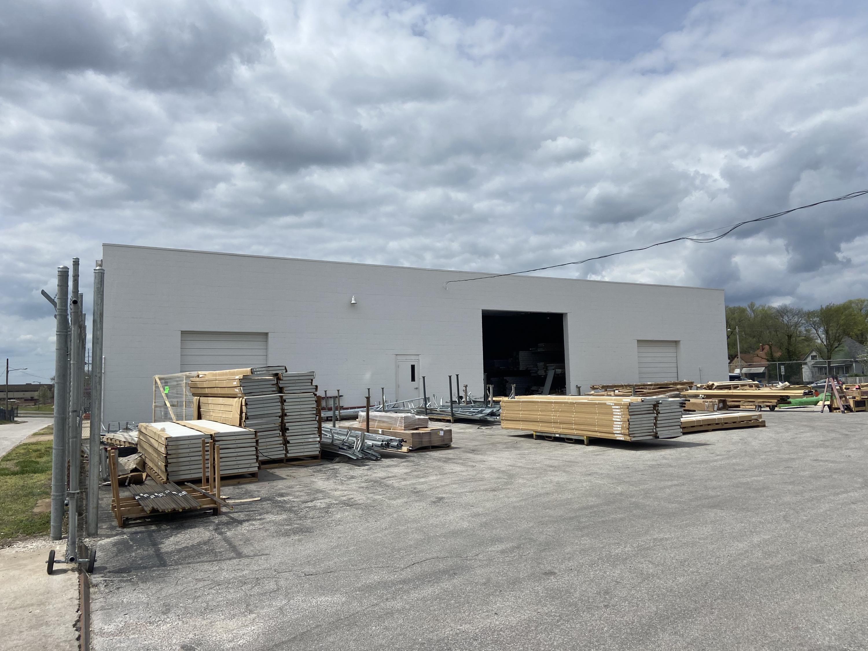 Inside - Commercial Sale