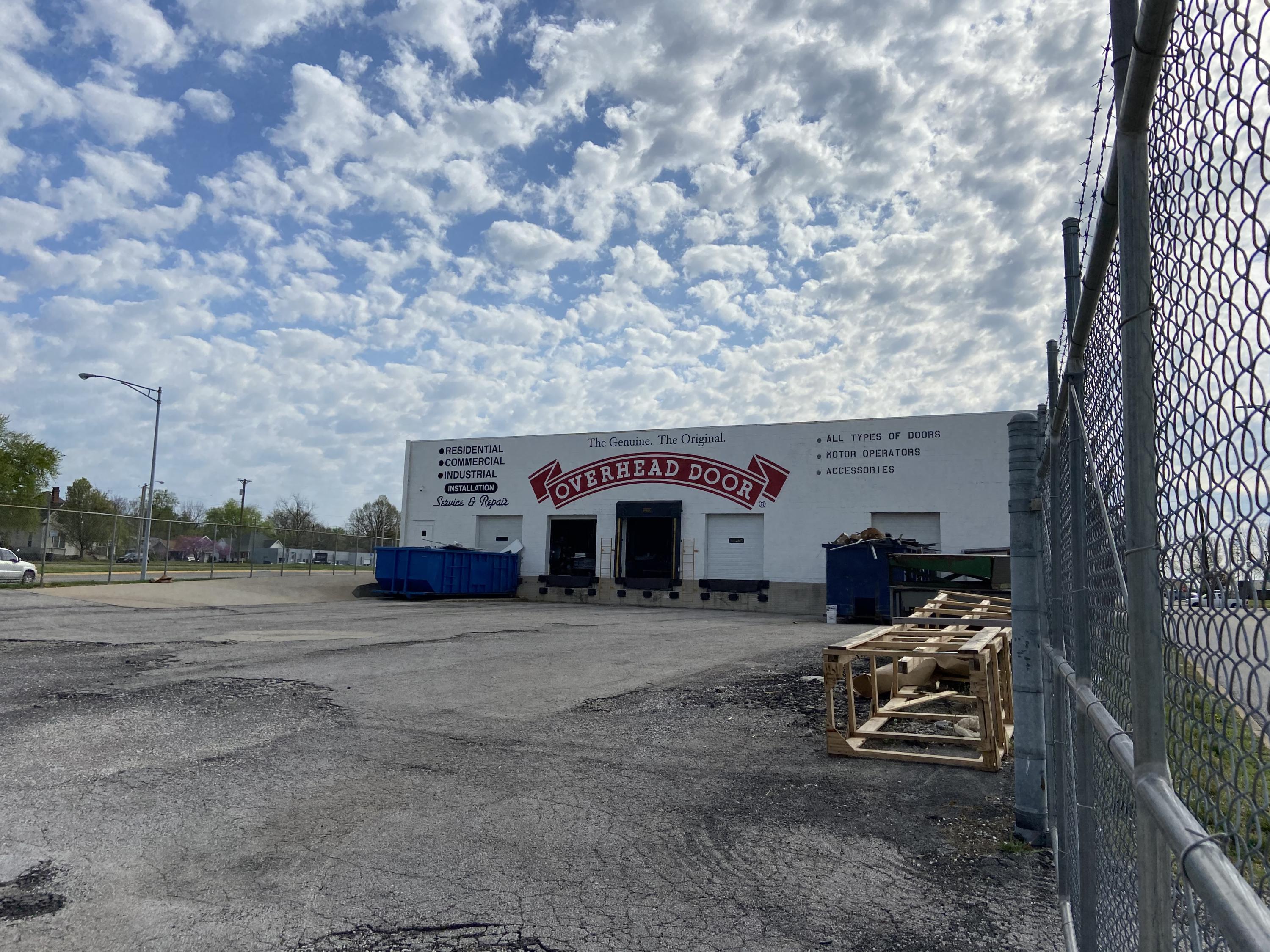 Inside - Commercial Sale