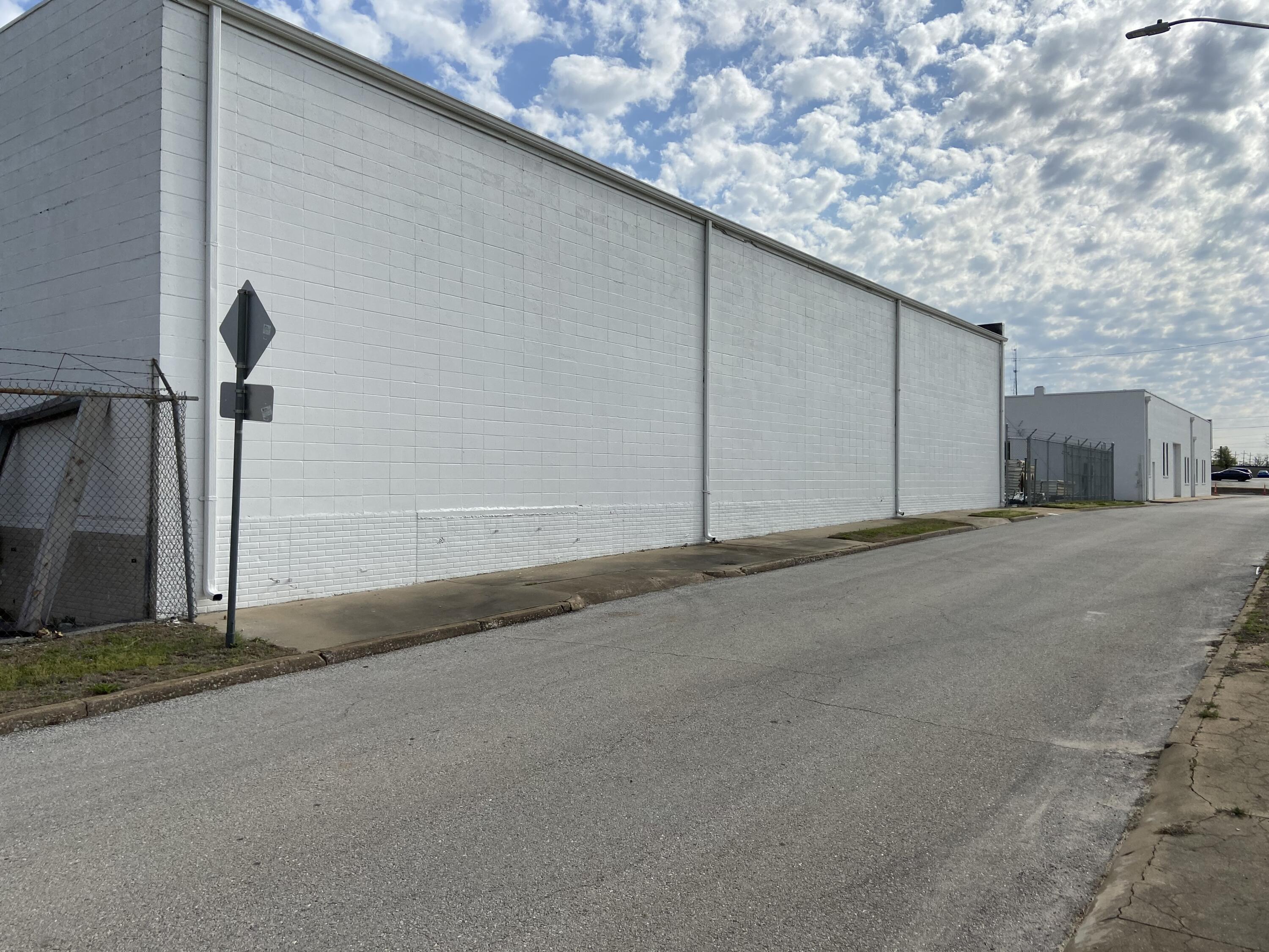 Inside - Commercial Sale