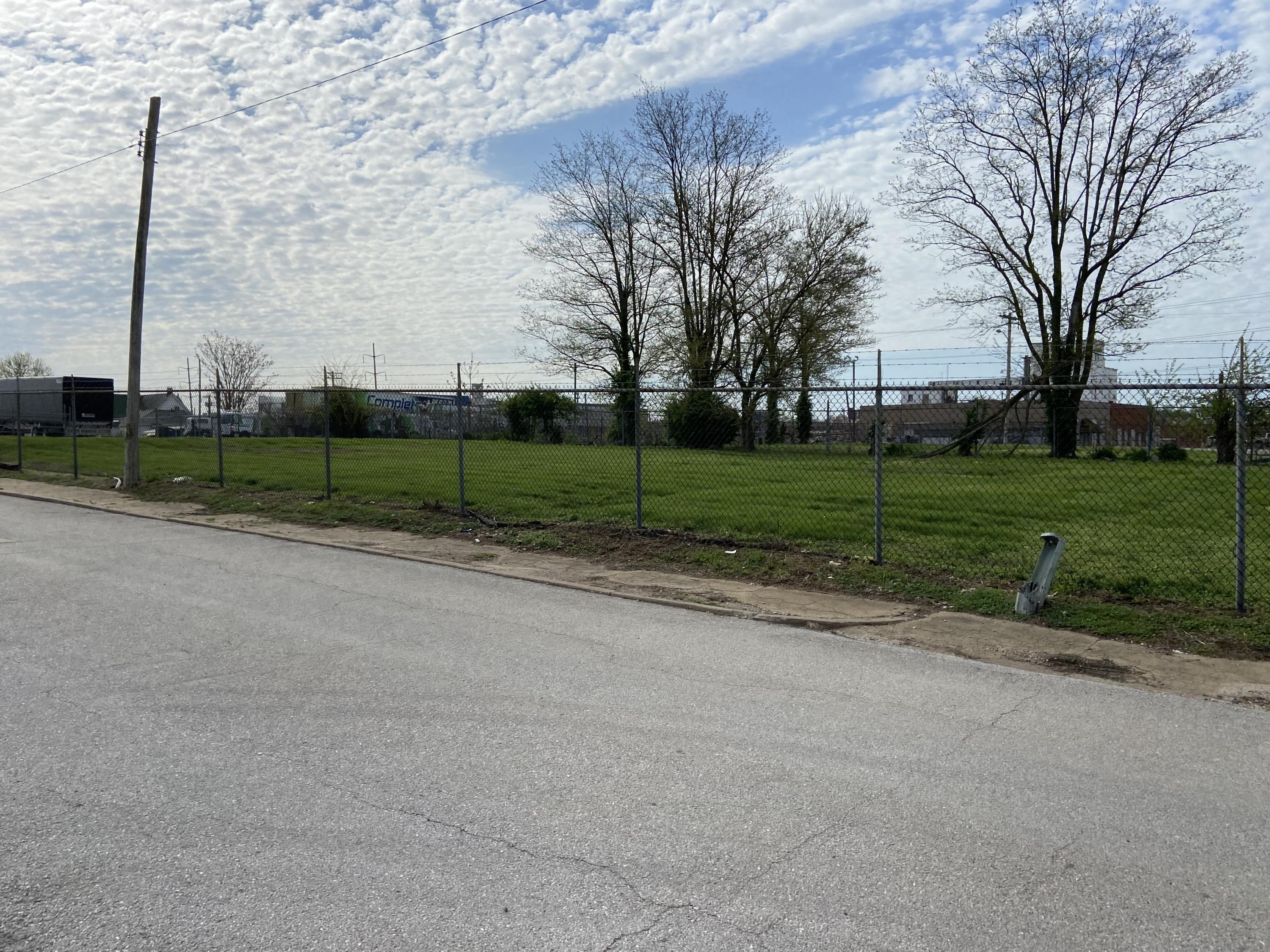 Inside - Commercial Sale