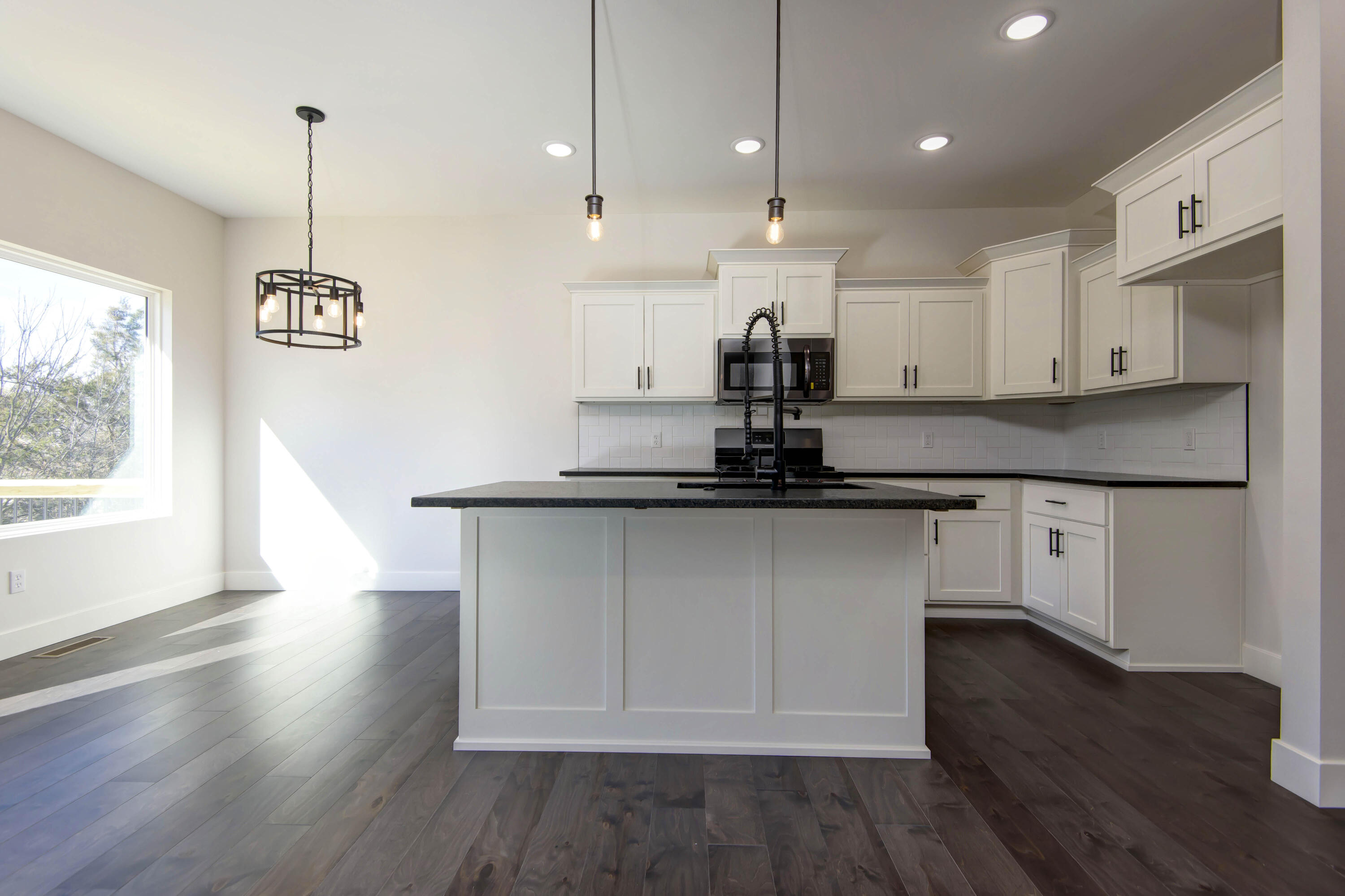 Woodcrest Est - Residential