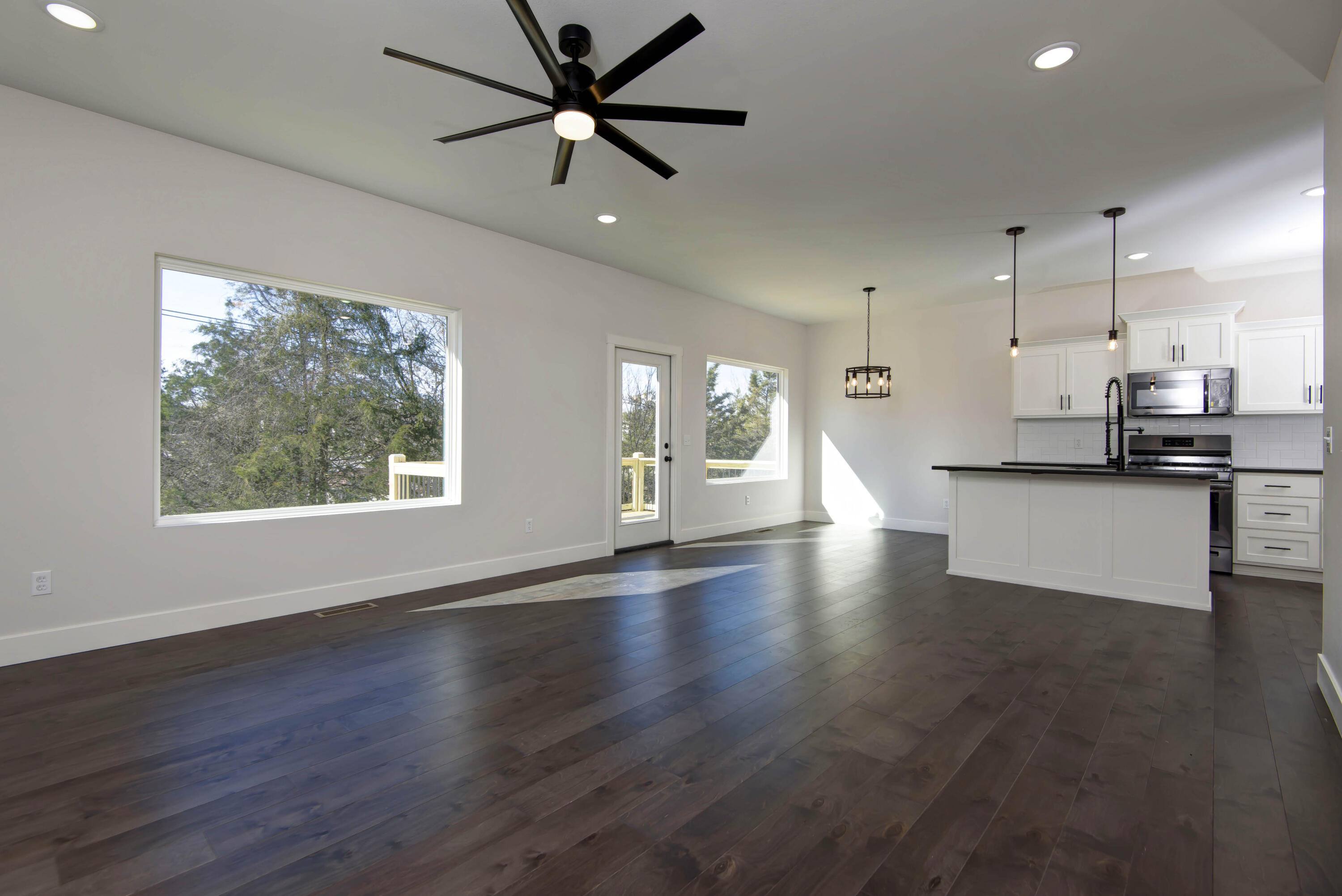 Woodcrest Est - Residential